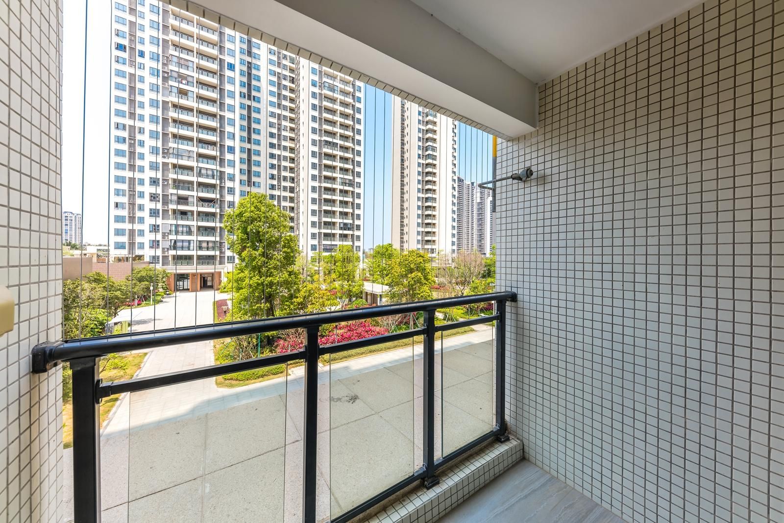 Floral Hotel Shantou Haiqin Bay Homestay Hotel Movie Room - Queen 2