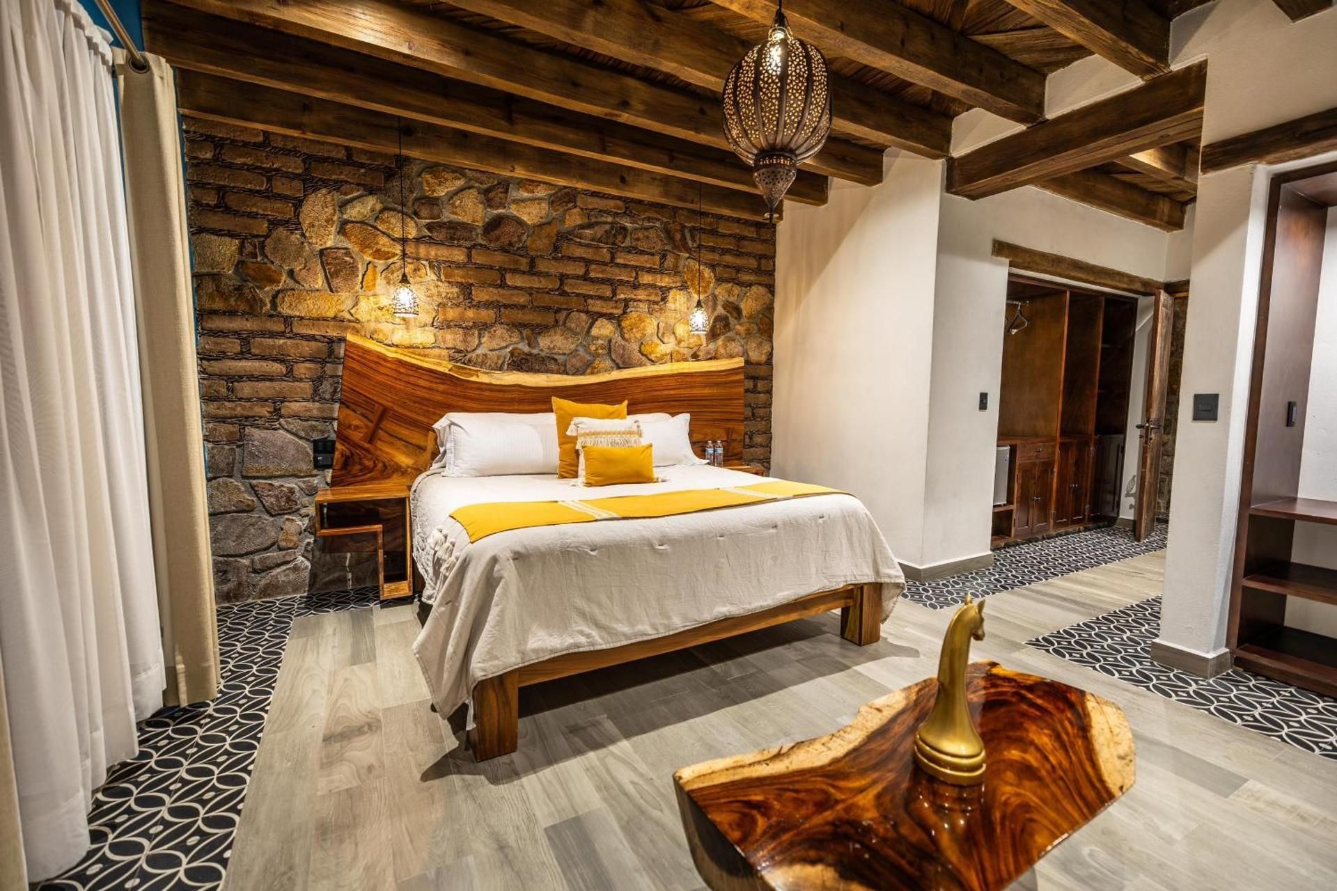 Queen Suite