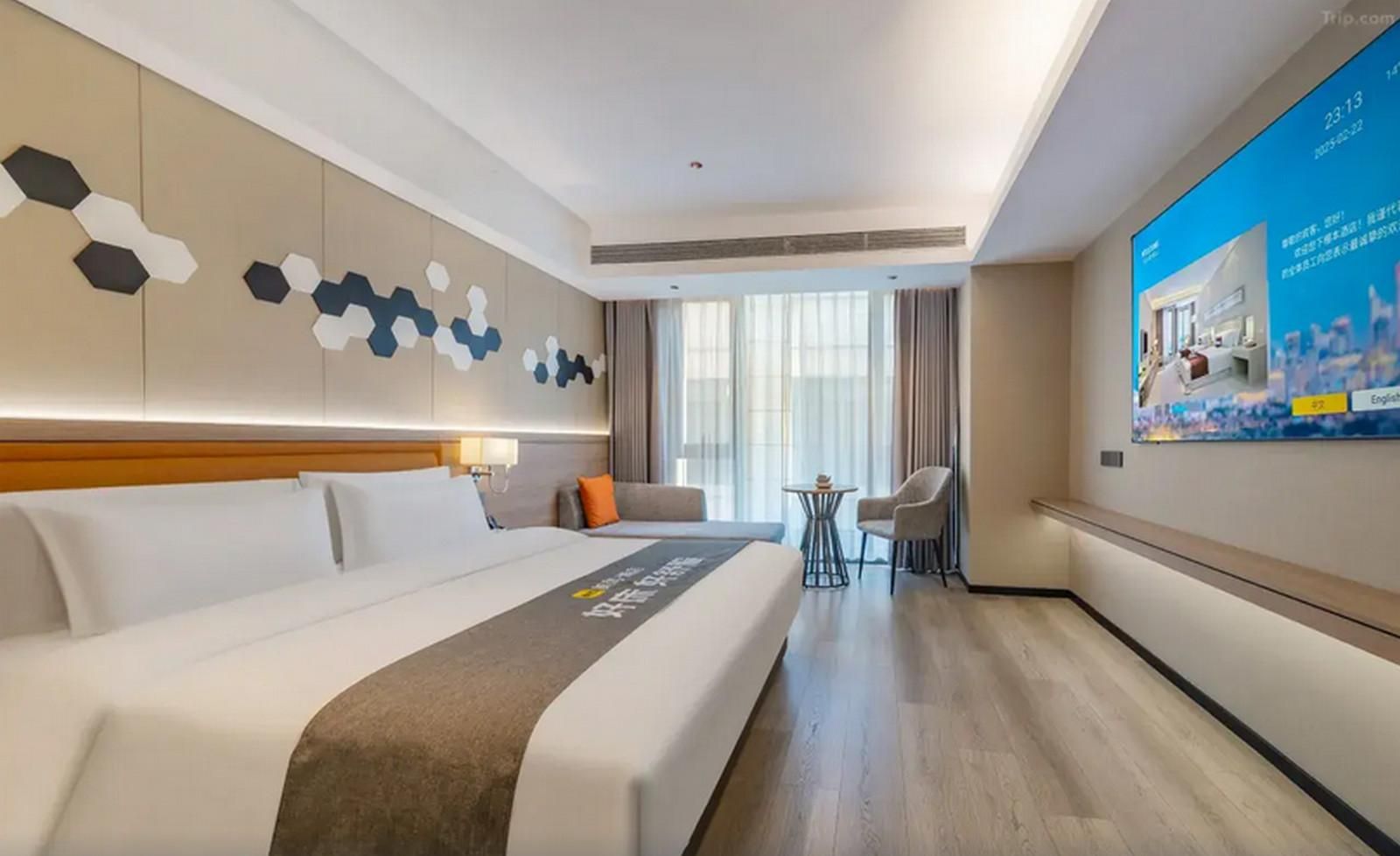 Business King Room