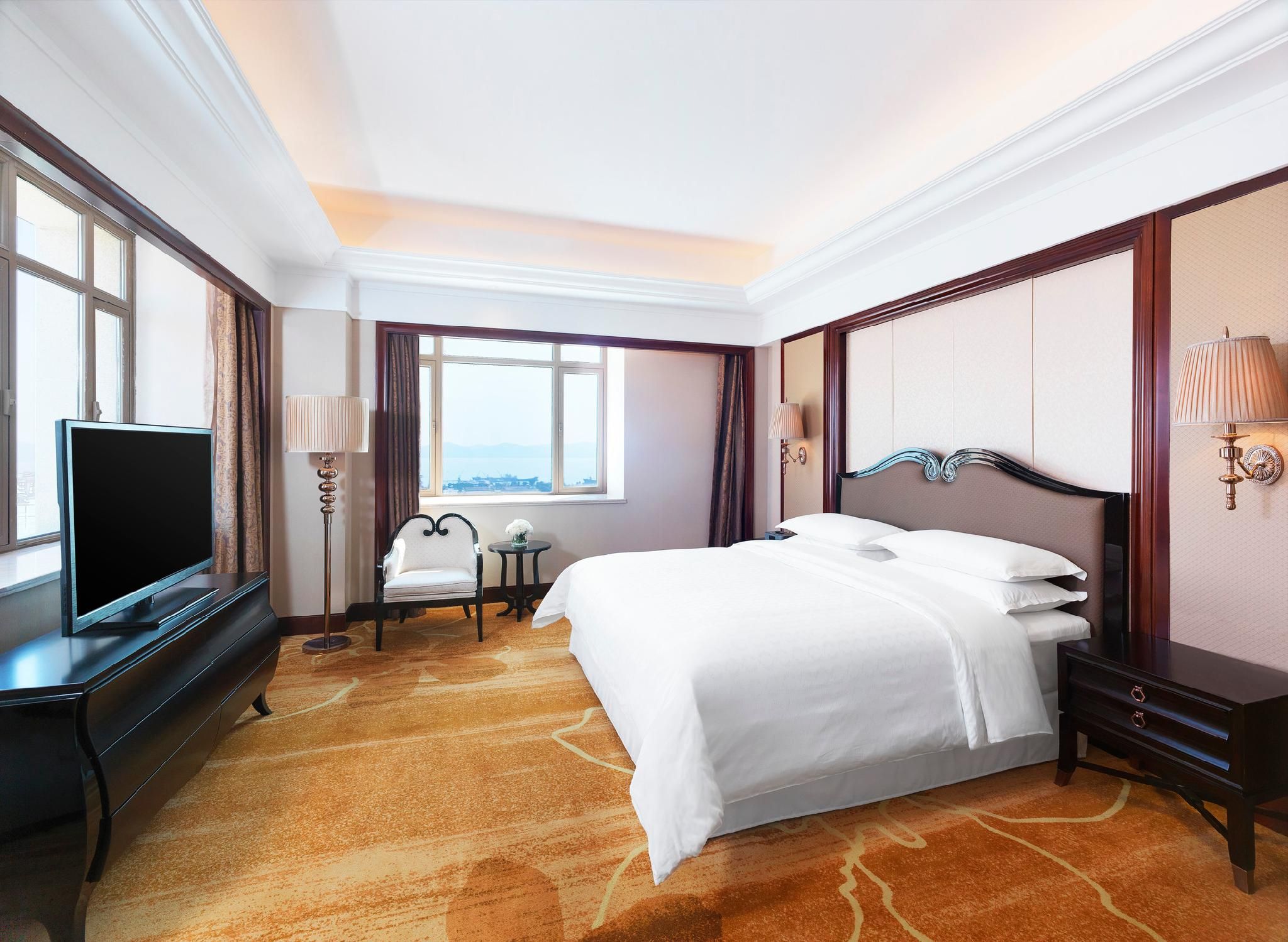 Suite, 1 King, Sea view