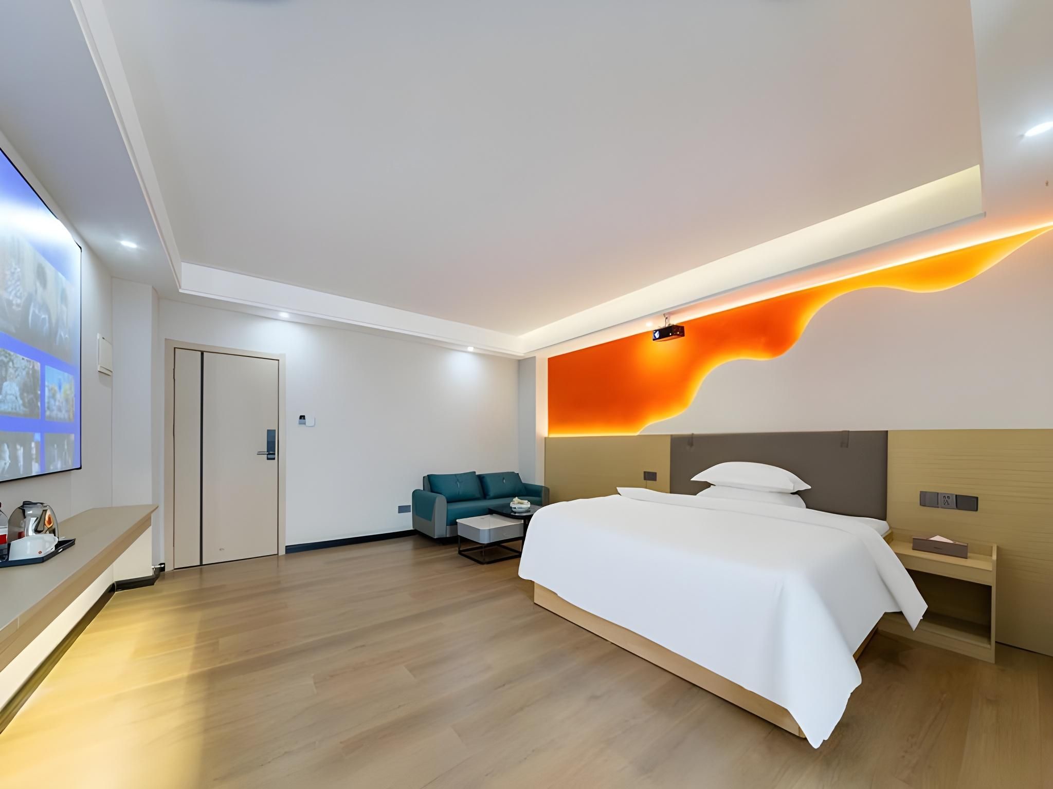 Sunmei - Deluxe Cinema Bed Room