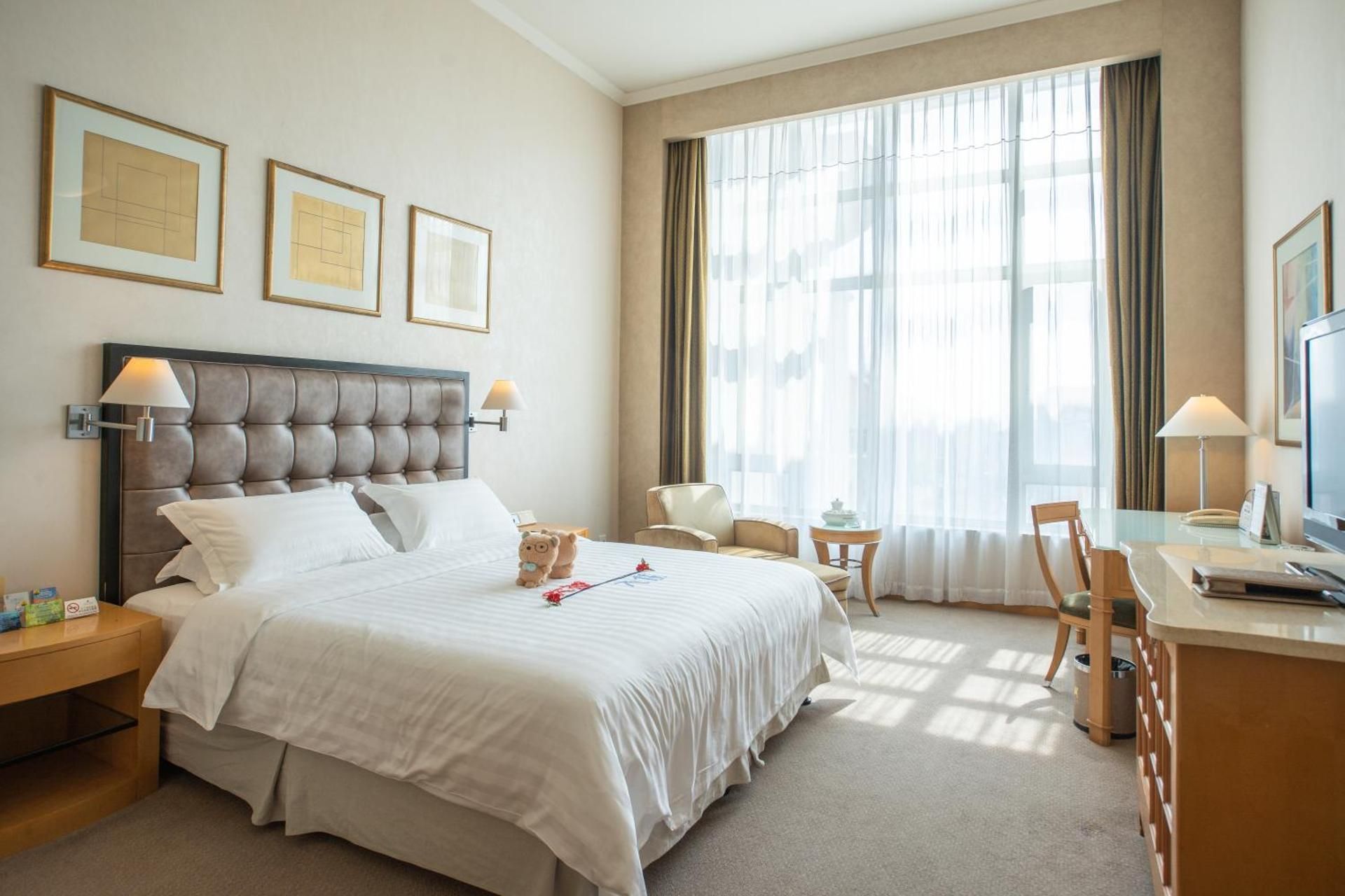 Deluxe King Room