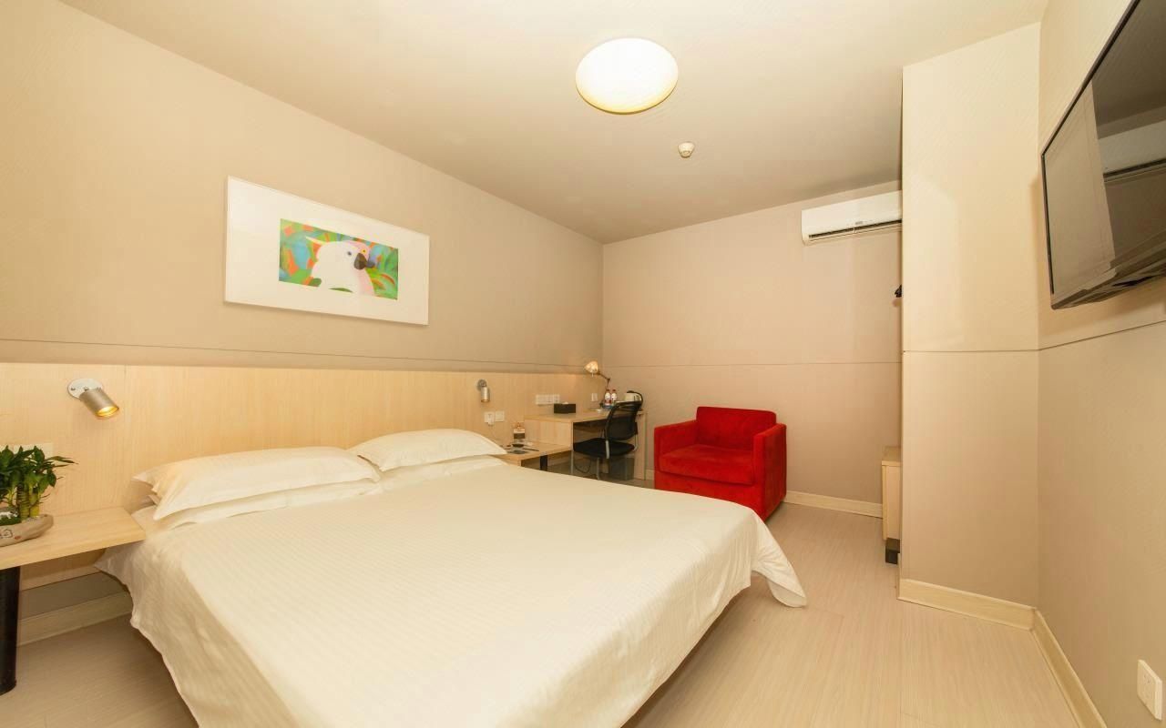 WH - Superior Bed Room