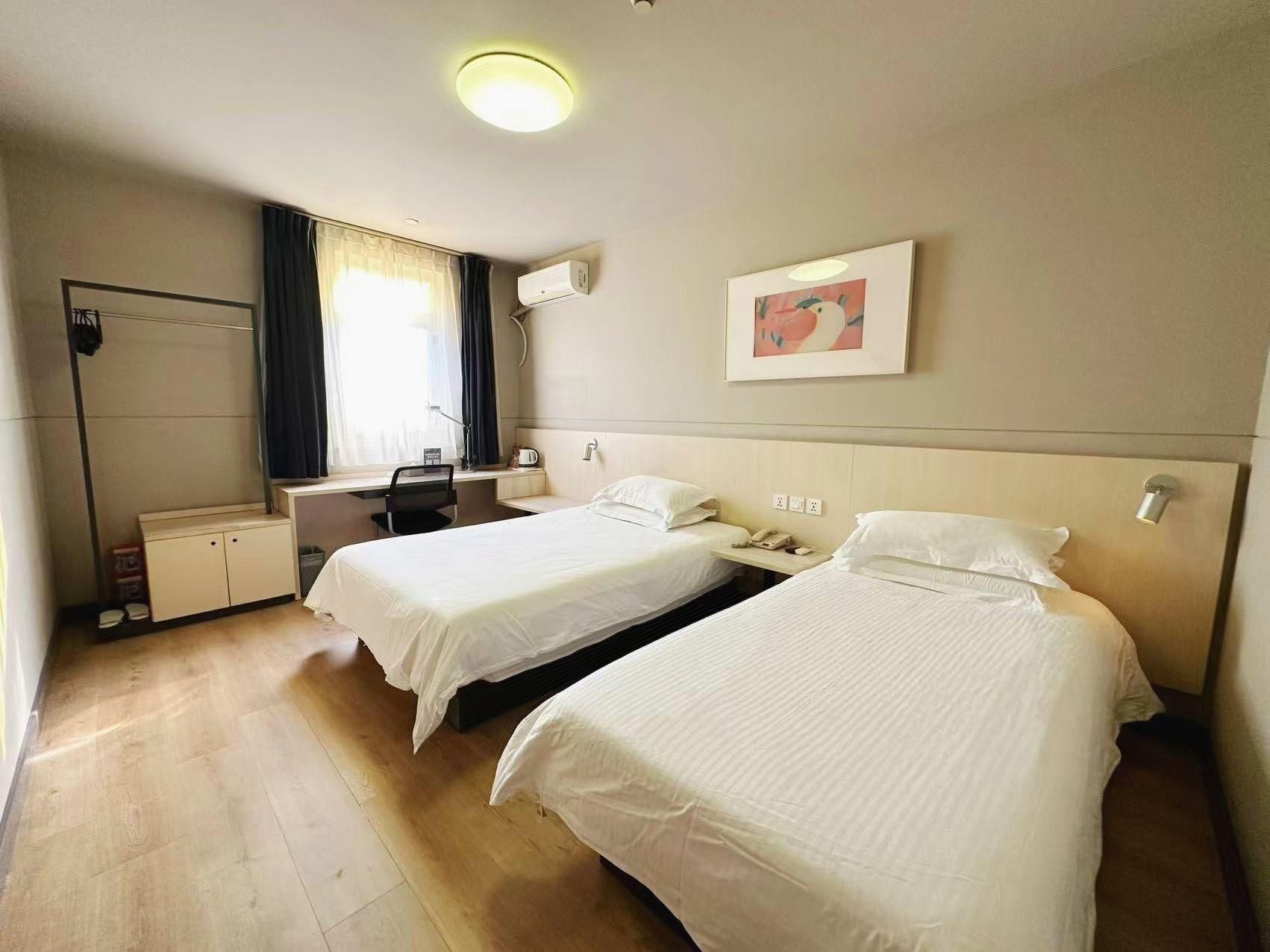WH - Superior Bed Room