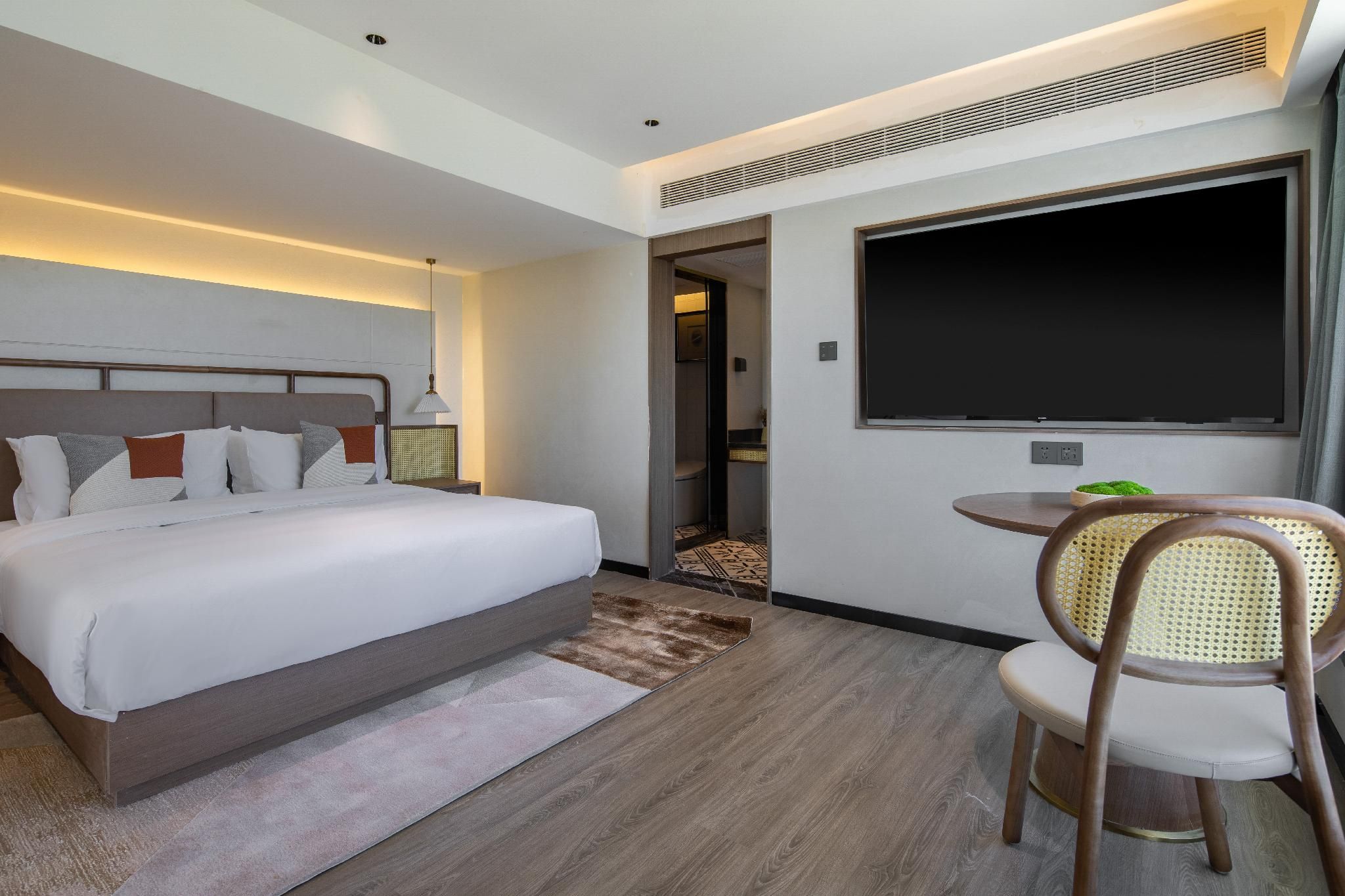 Moonrise Superior Suite with Sea View