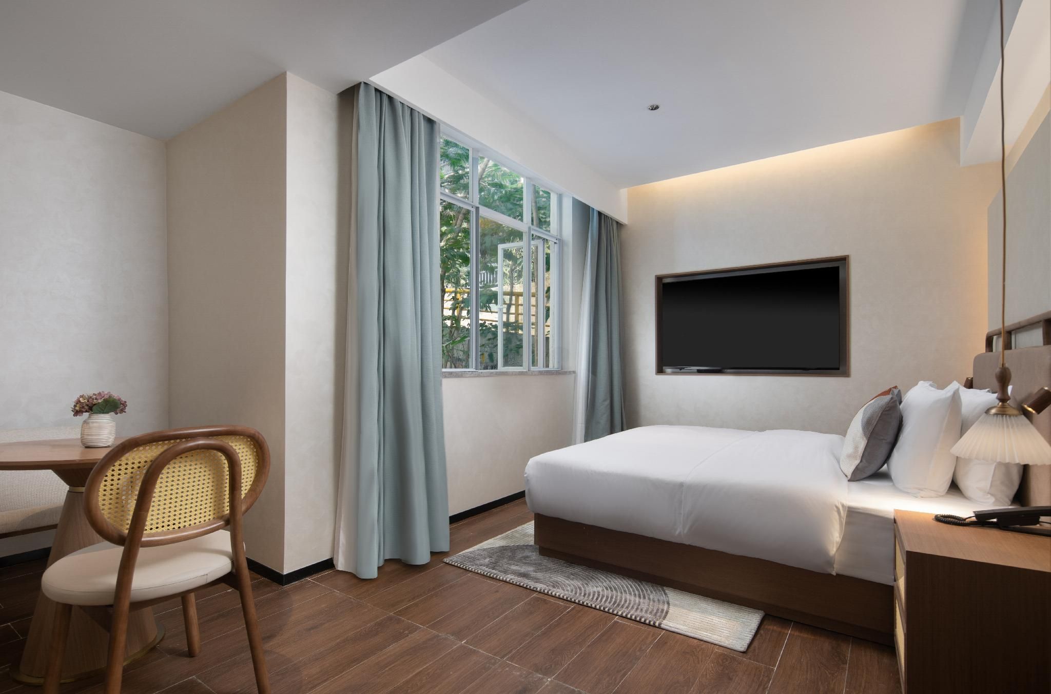 Classic Queen Room