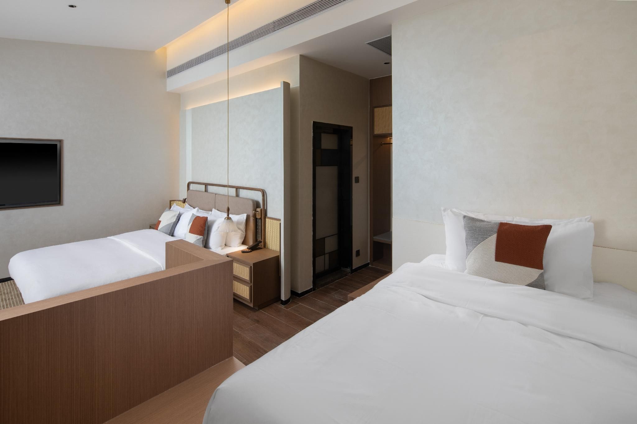 Double Heart Parent-child Room with Sea View