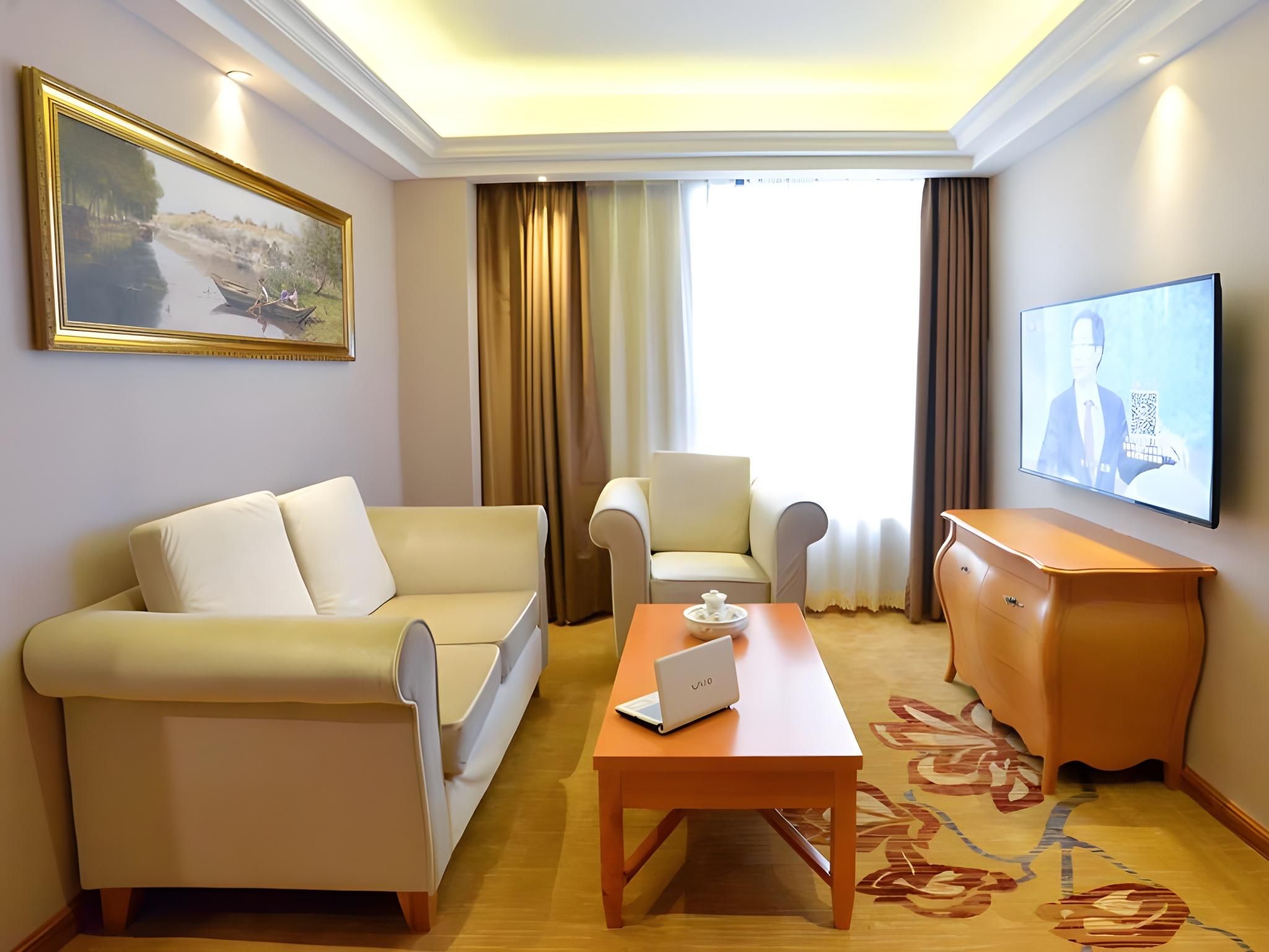 Vienna Hotel Shantou Chaoyang Center Business Suite 3
