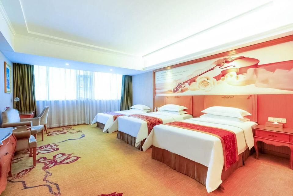 Triple Deluxe
