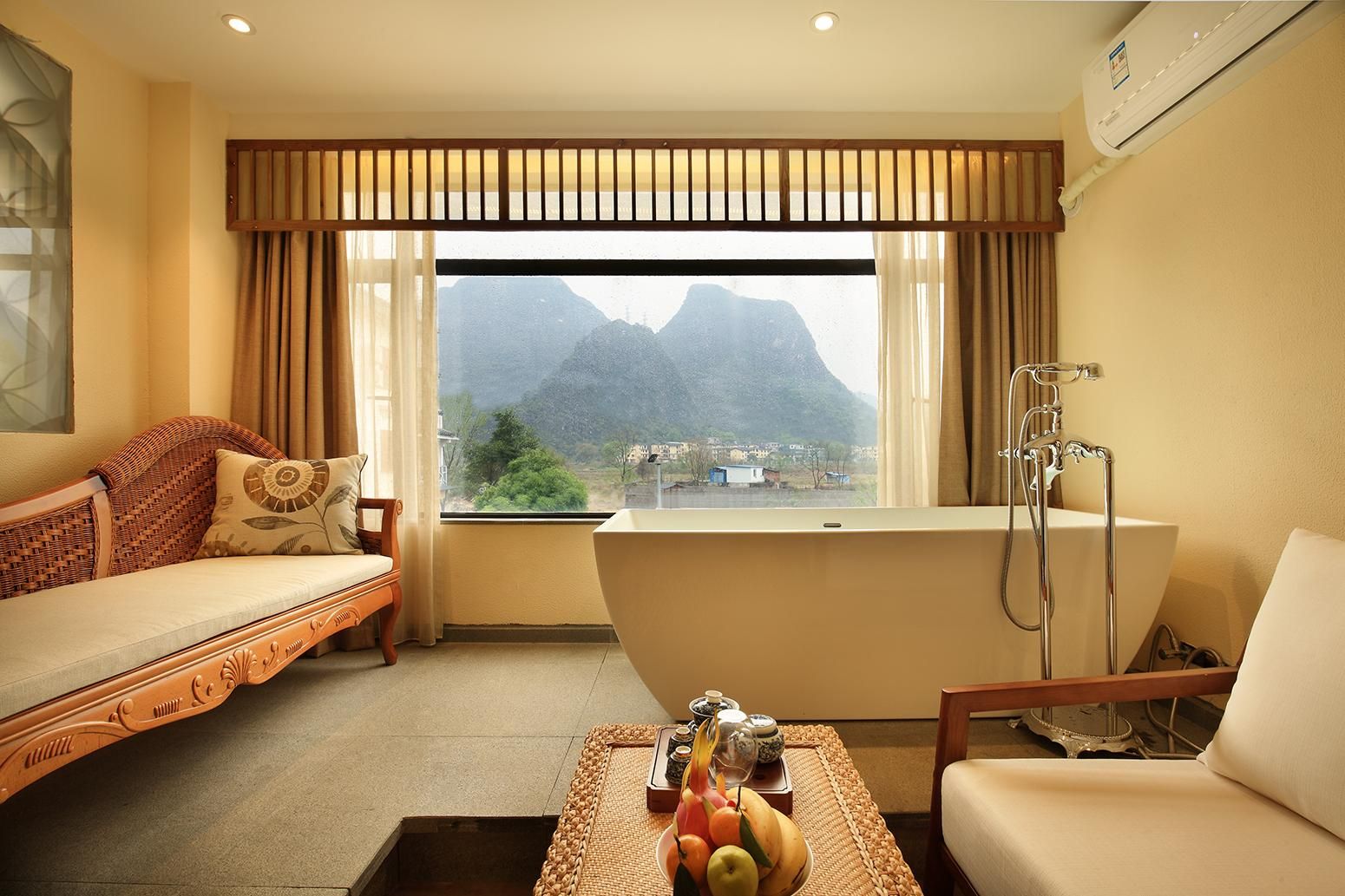 Mountain View Queen Room