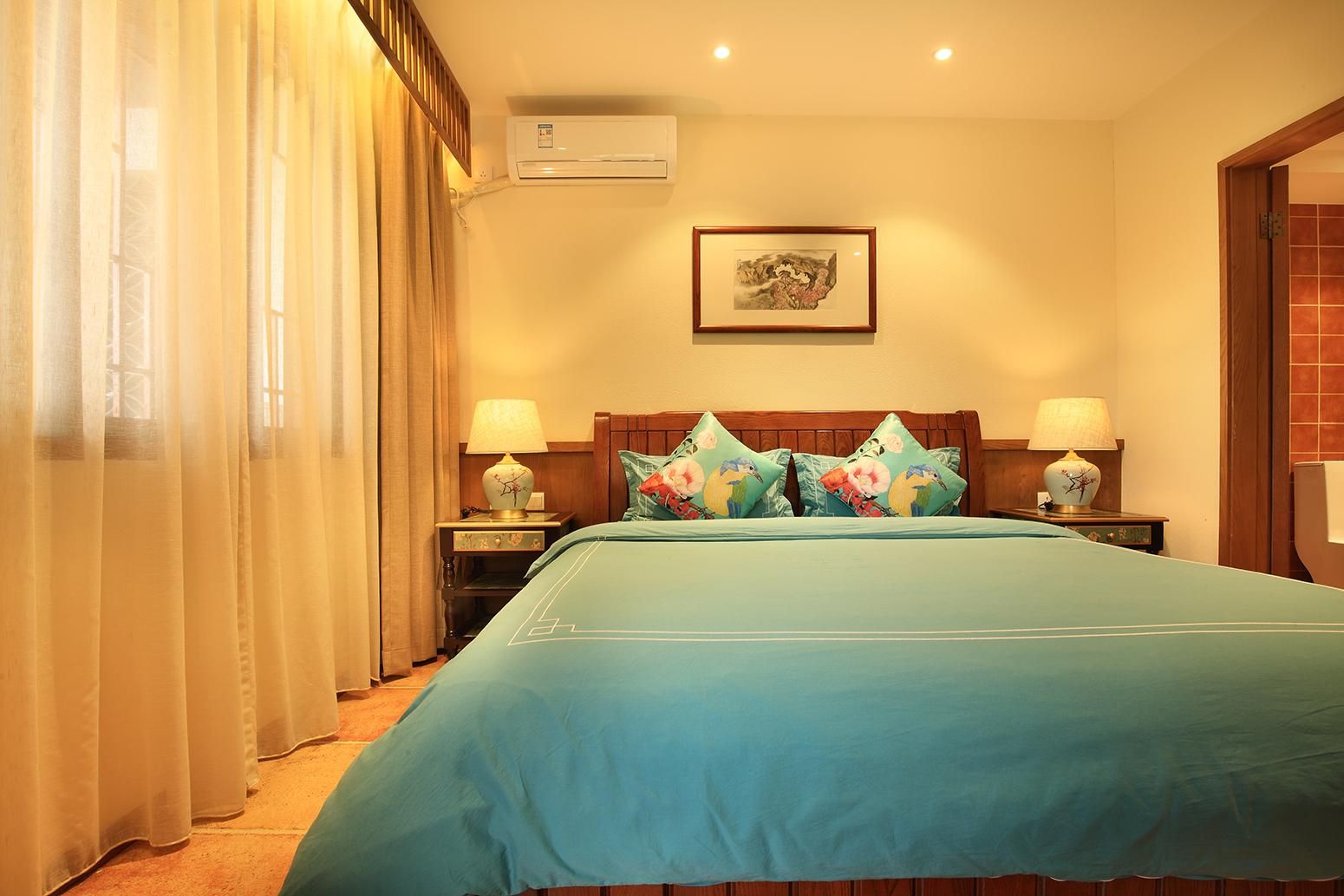 Tatami Queen Room