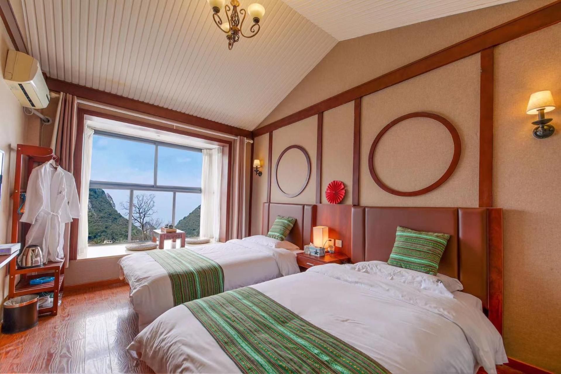 Deluxe Twin Room-free pick up available from train station for minimun 2 nights stay