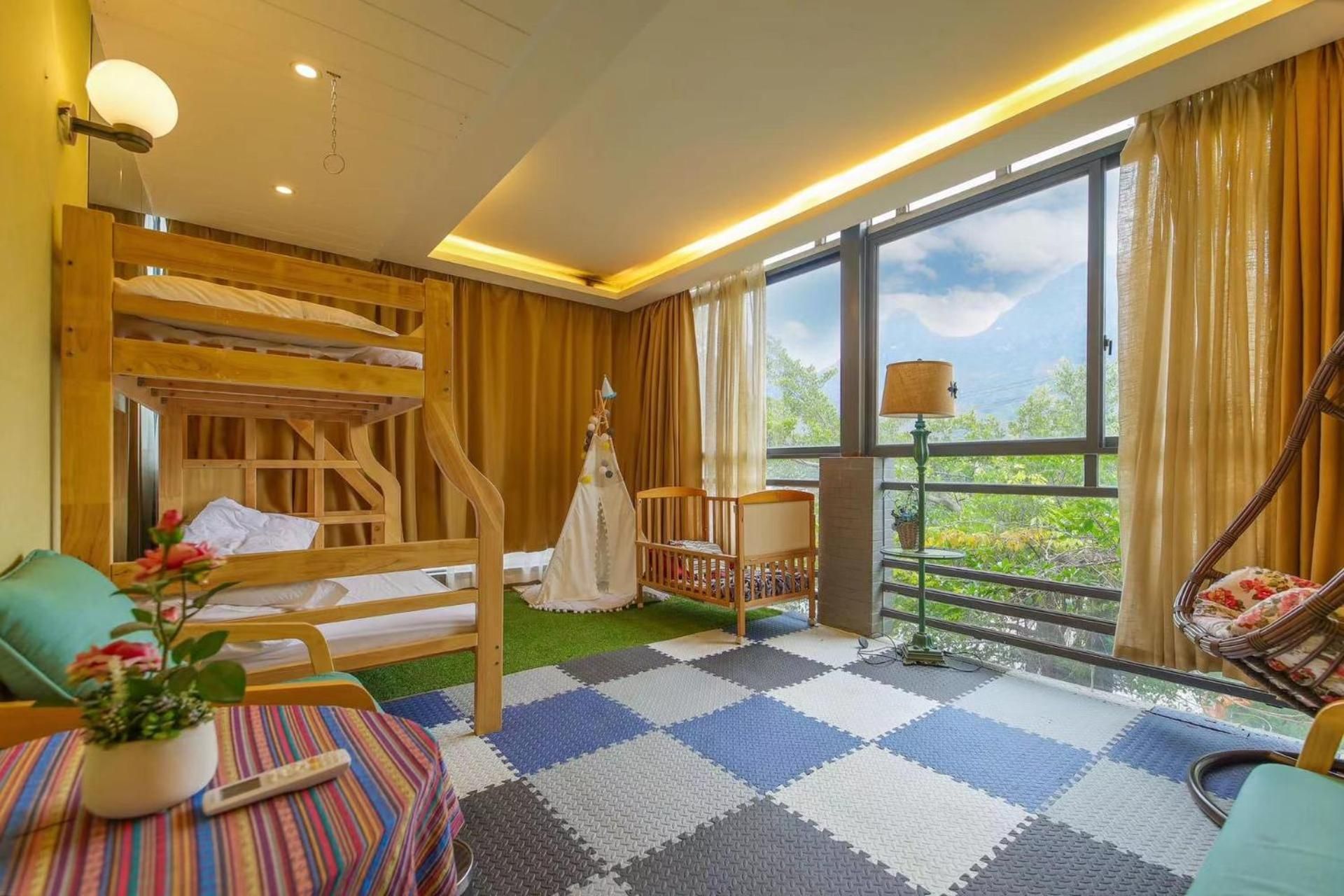 Family Room with Mountain View