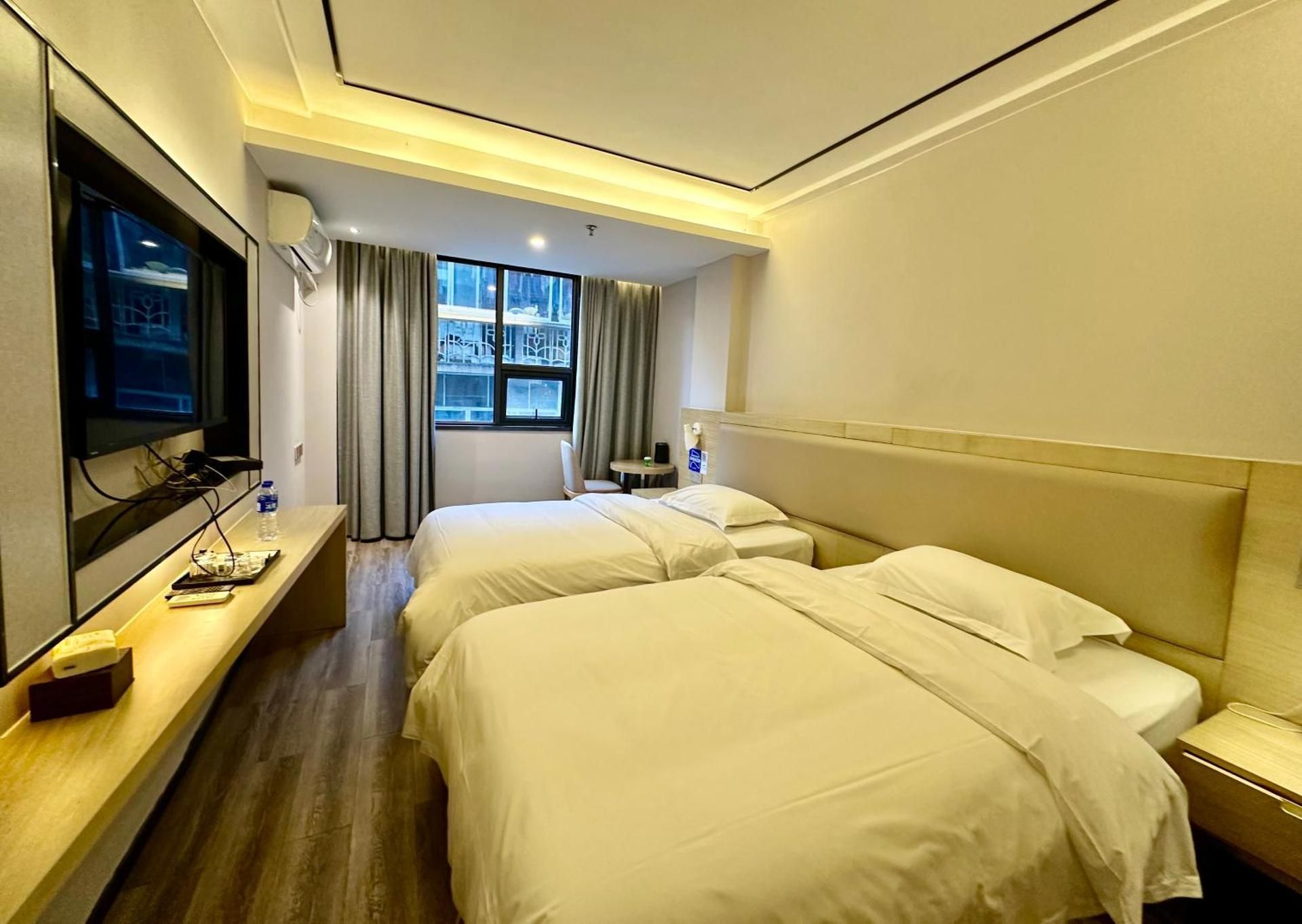 Guilin Tree Hotel
