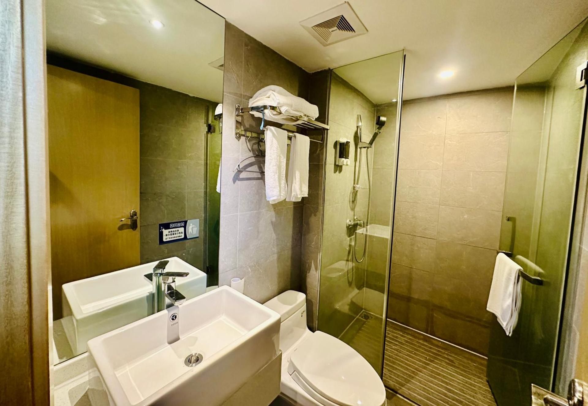 Guilin Tree Hotel