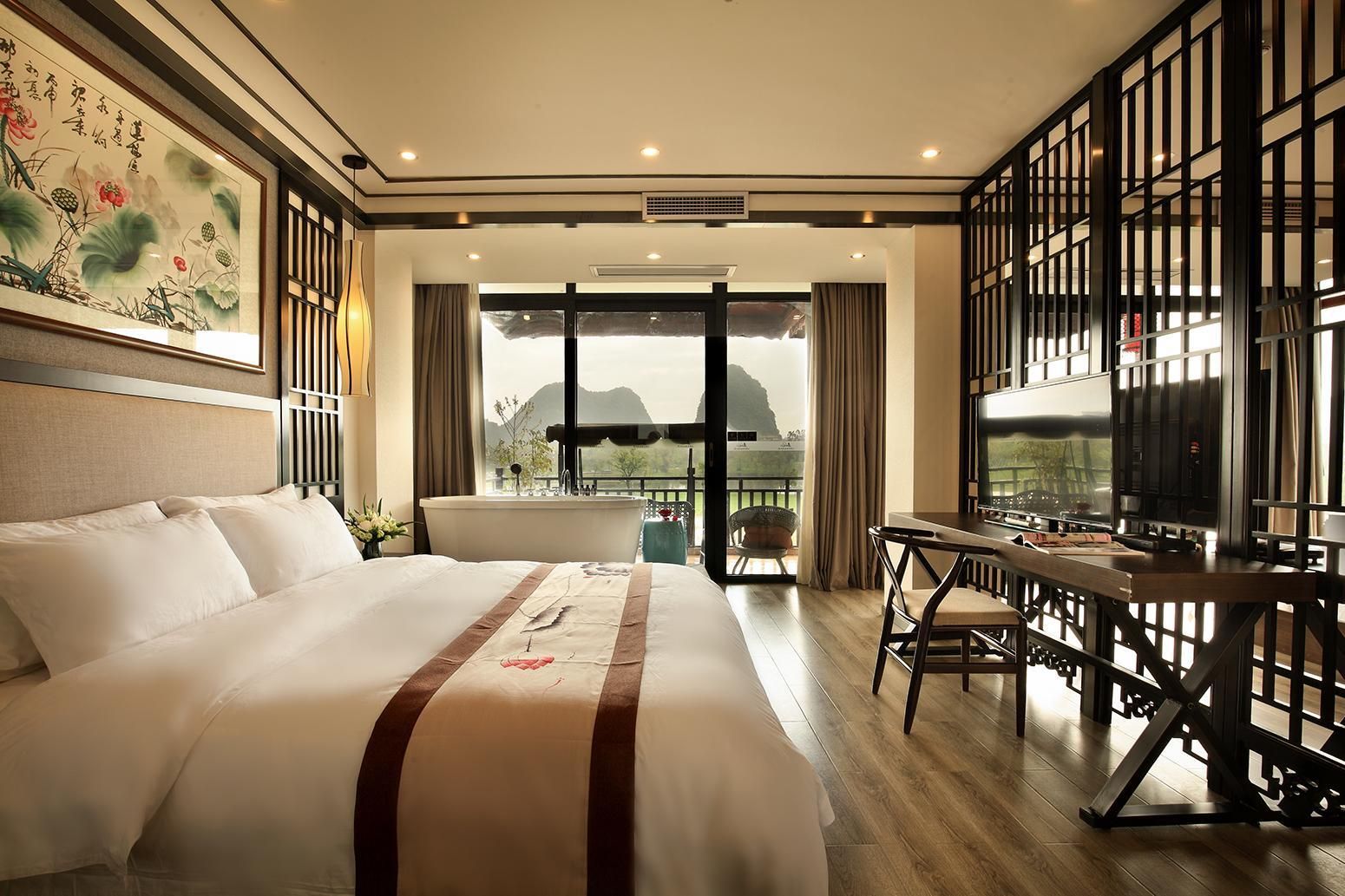 Family Suite with Mountain View
