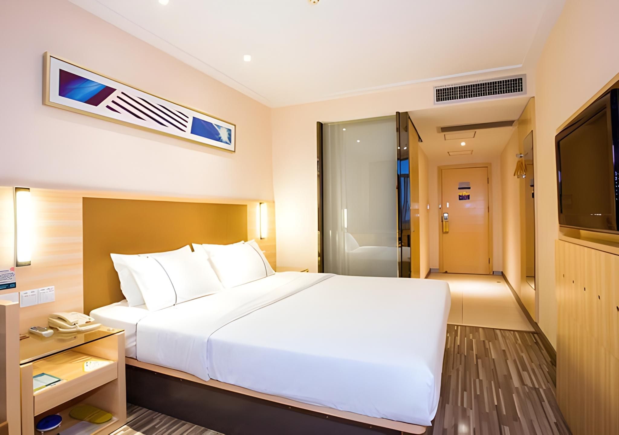 Business Queen Room