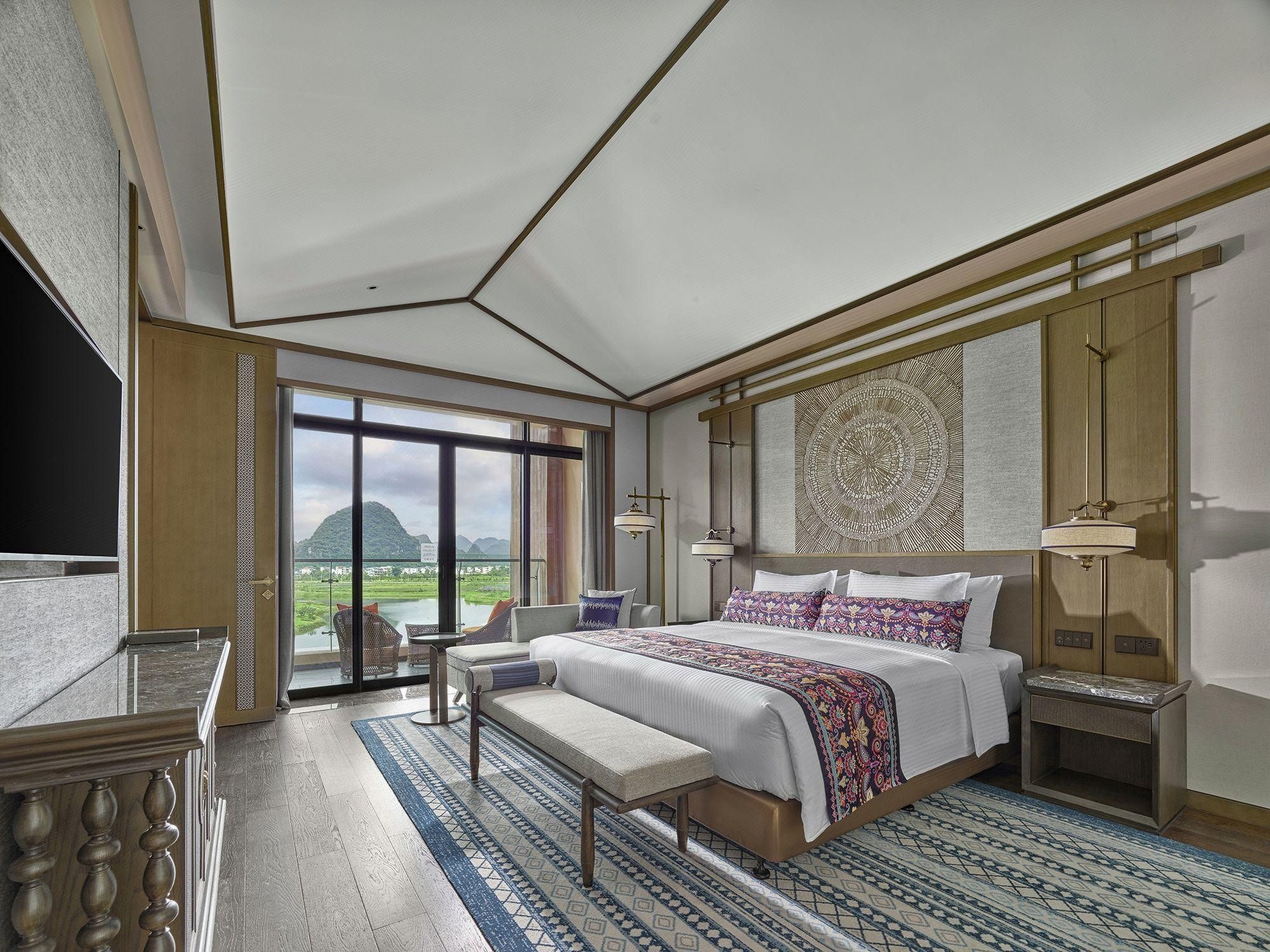 Deluxe Double Room with Lake View