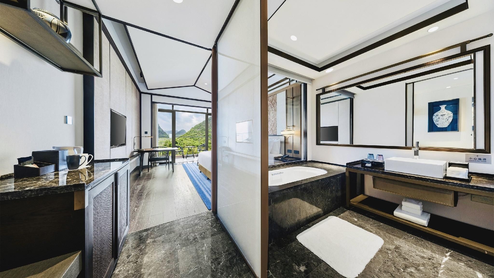 Deluxe Double Room with Lake View