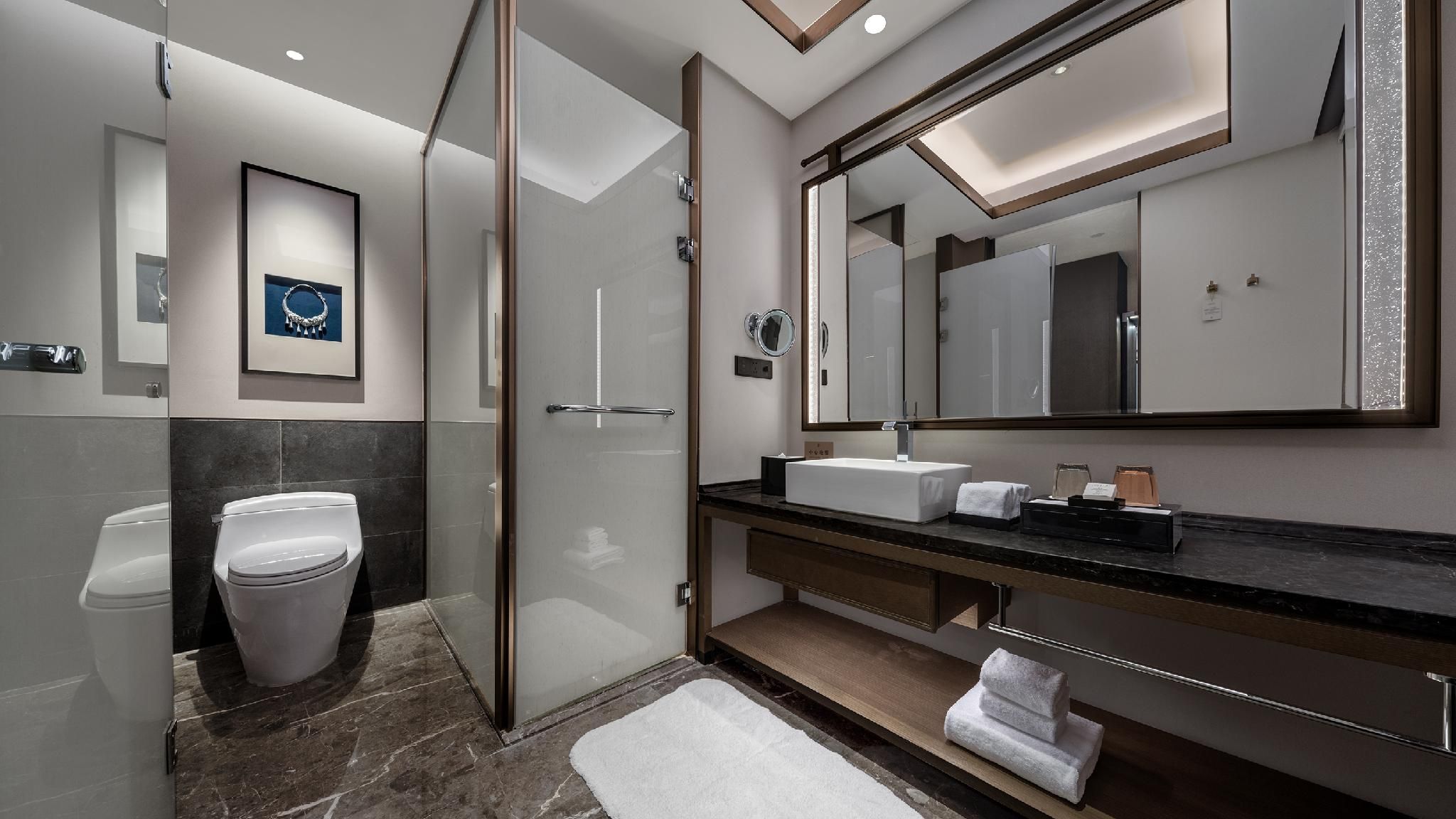 Twin Room with Lakeview and Balcony