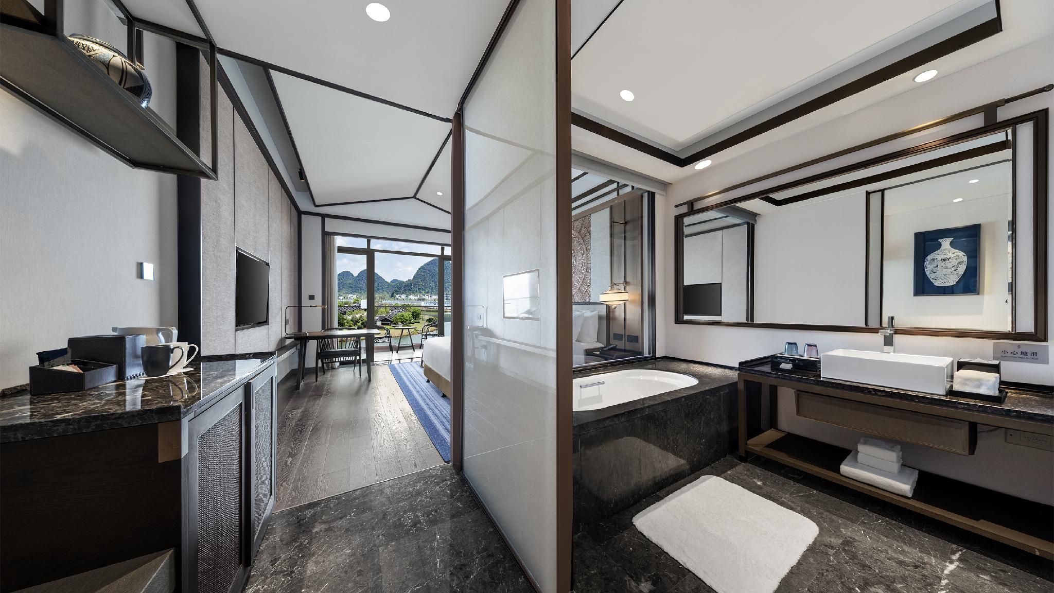 Queen Room with Lakeview and Balcony