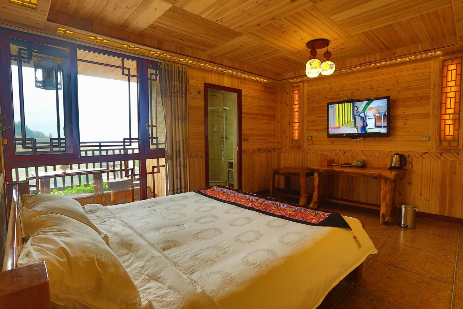 Deluxe Queen Room with View