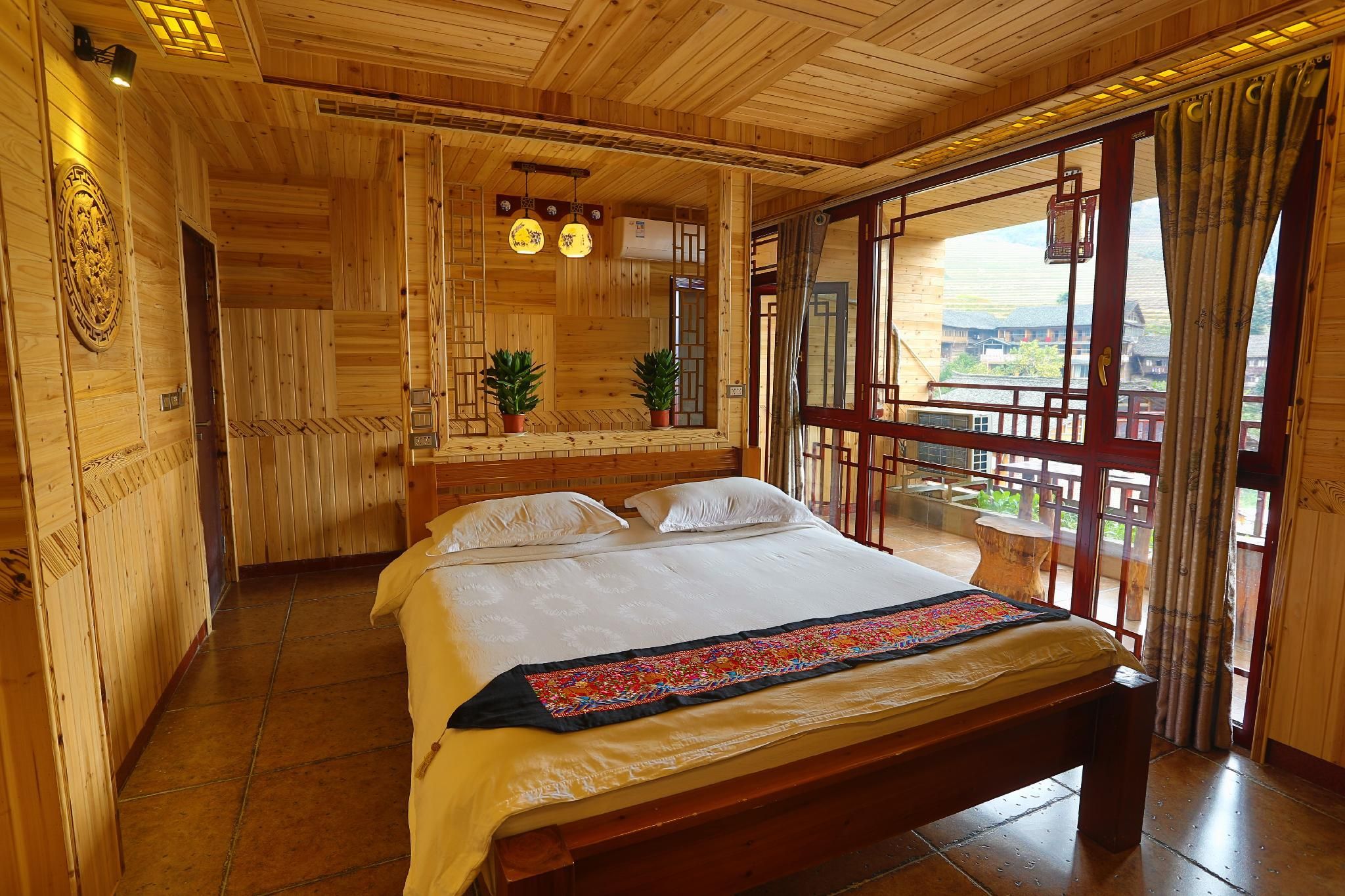 Deluxe King Bed