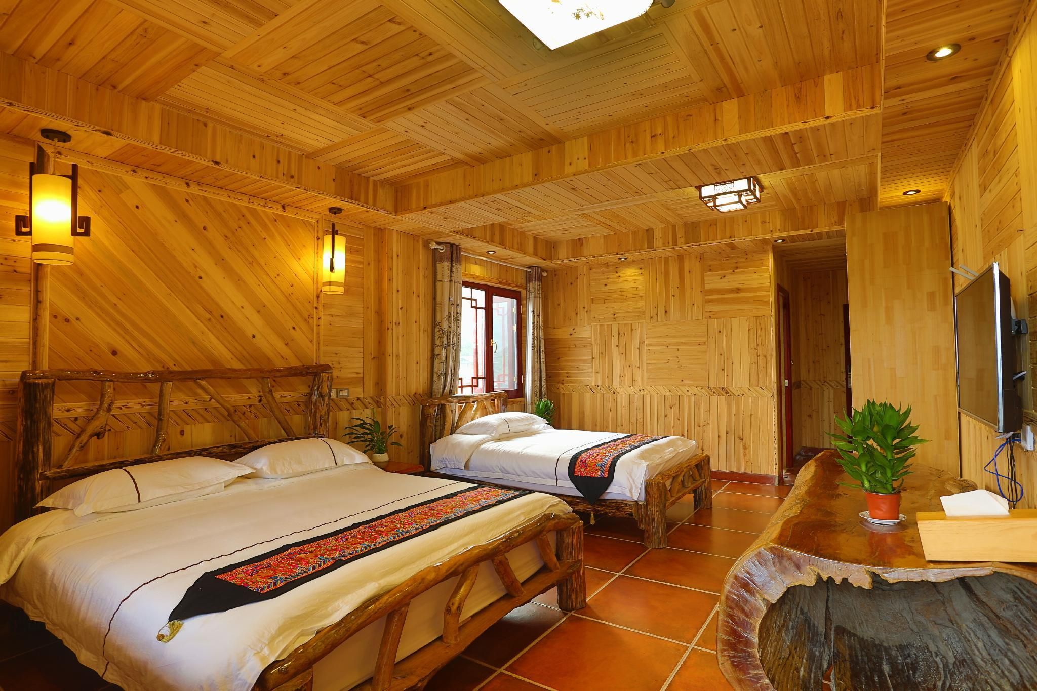 Deluxe Twin Bed