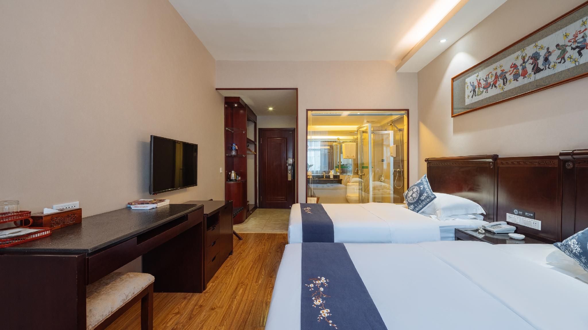 Deluxe Family Room