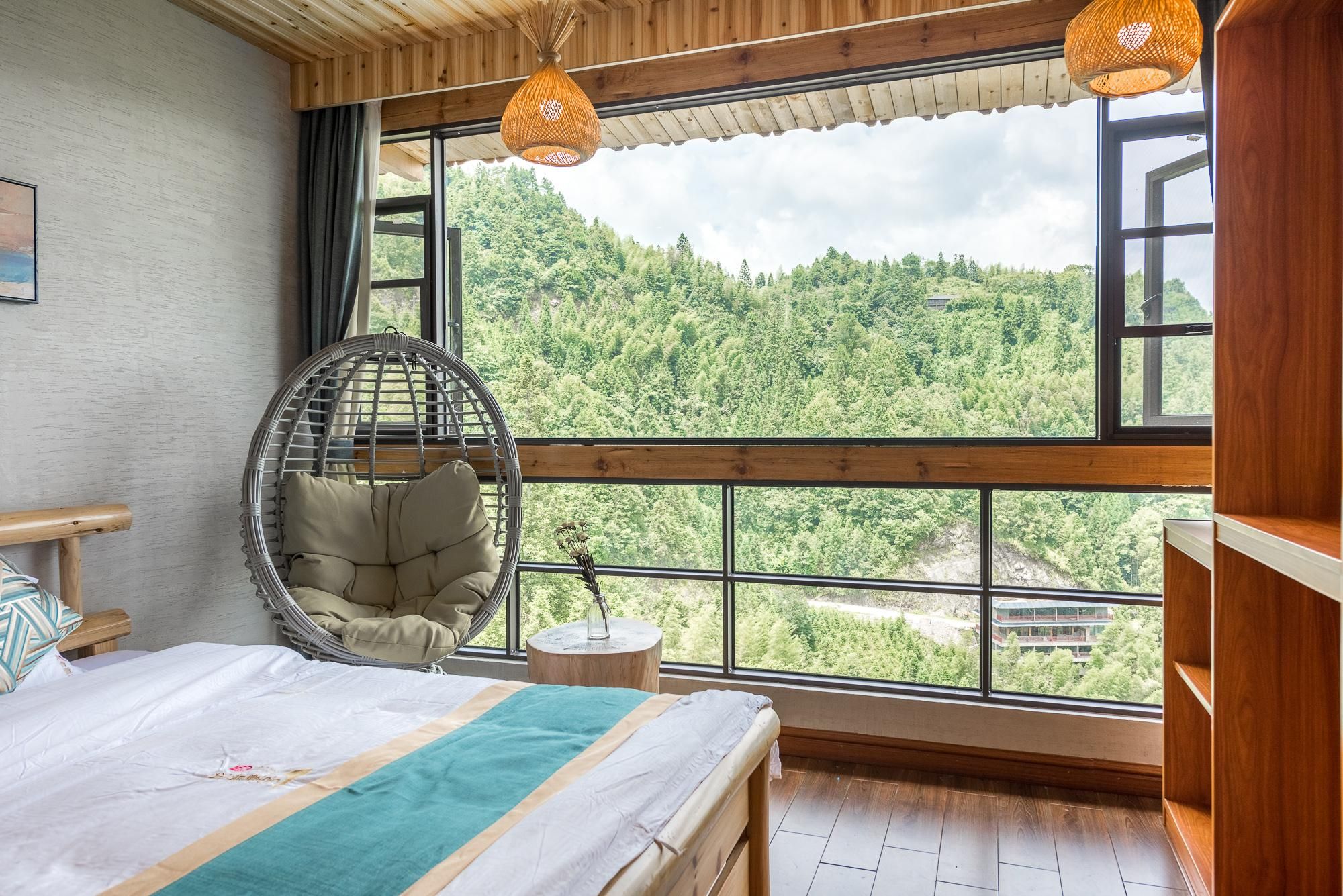 Guest Room - Twin Beds