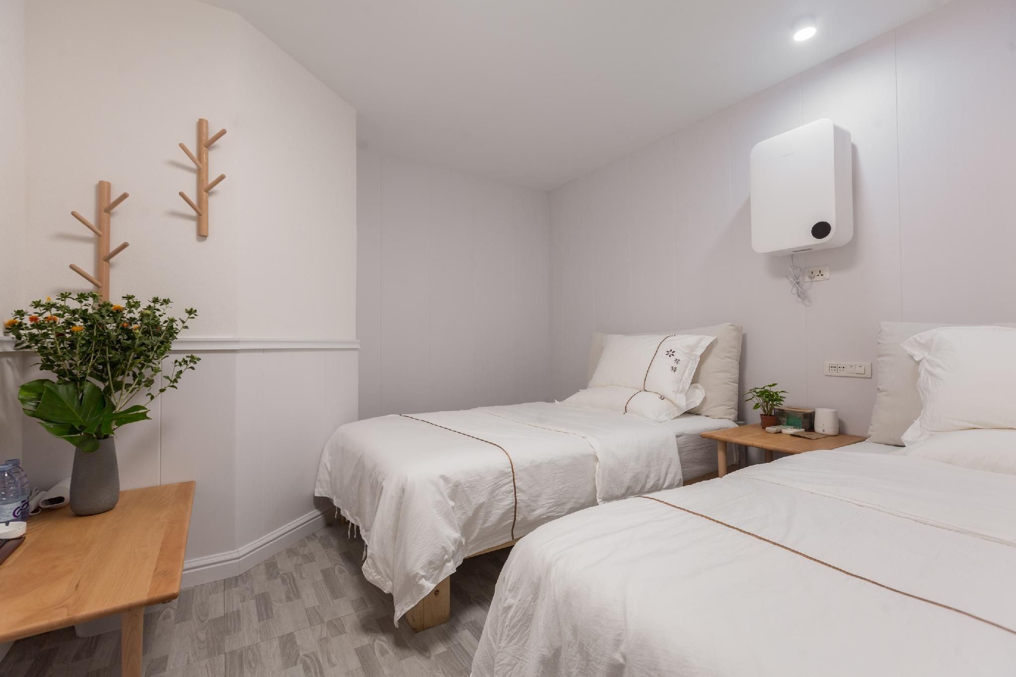 Basic Twin Room