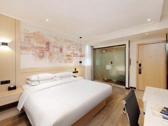 Business Queen Room