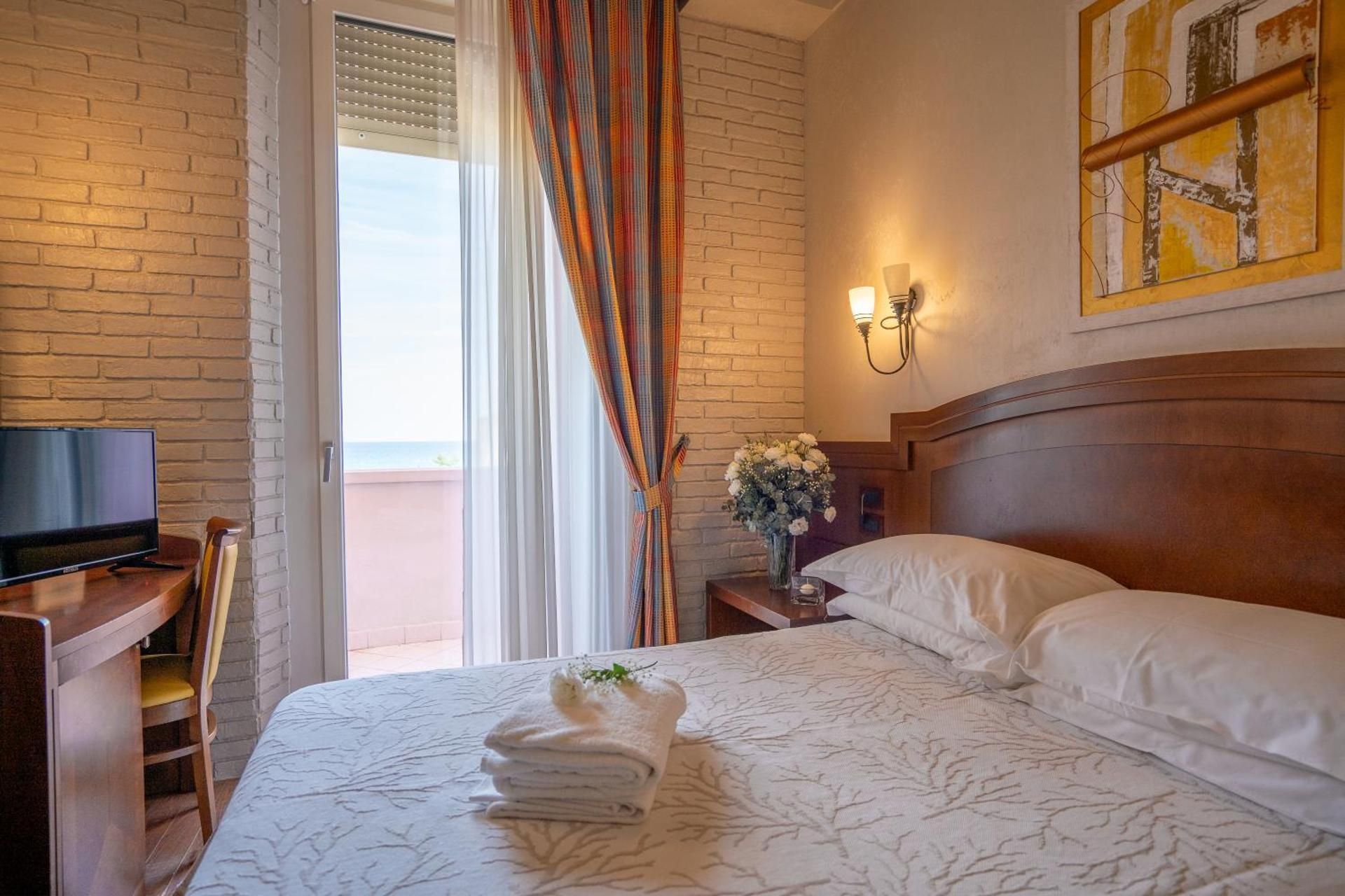 Large Single Room