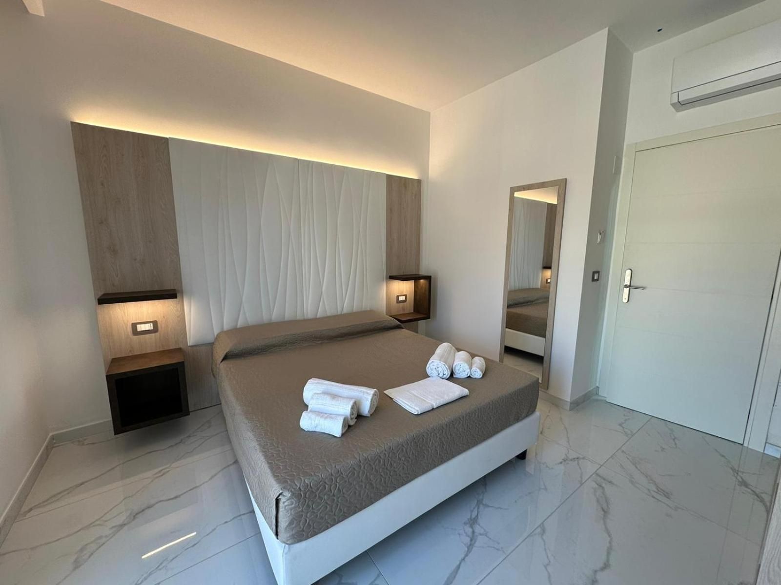 Double Room with Spa Bath