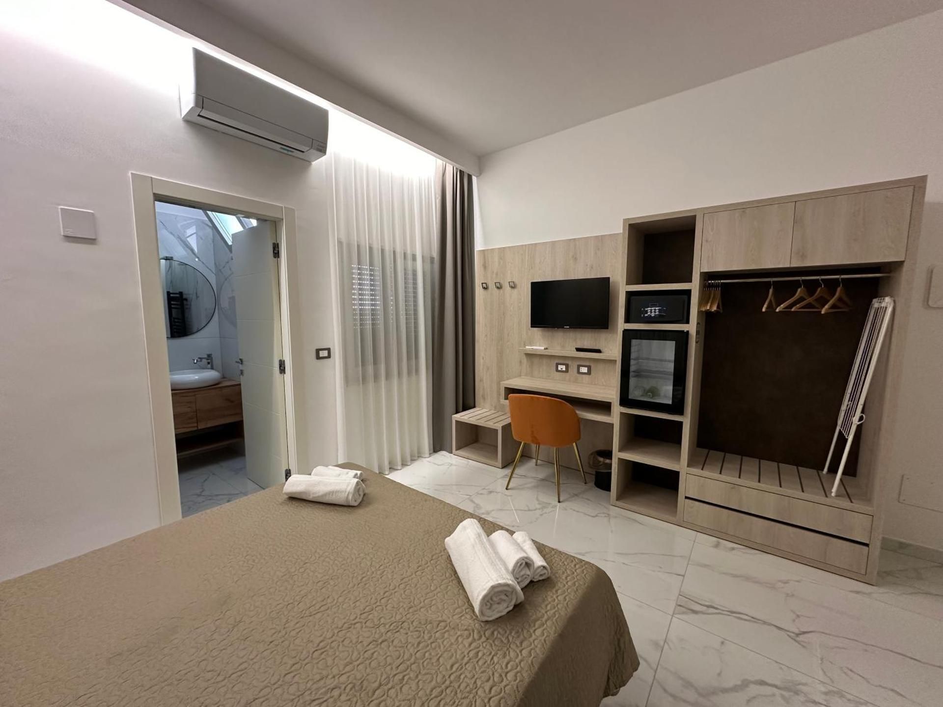 Quadruple Room with Private Bathroom