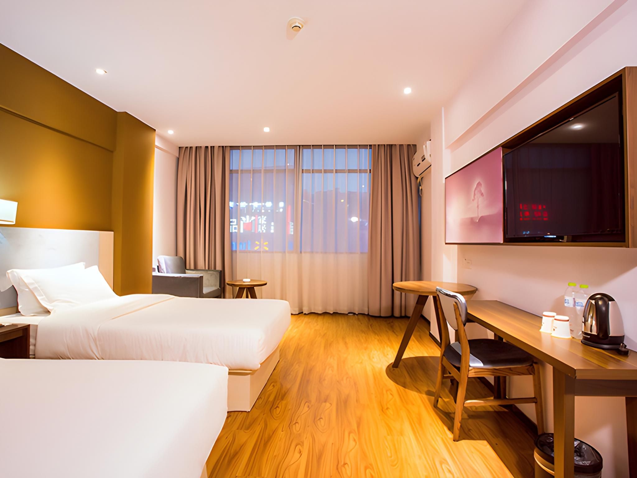 Select Twin Room