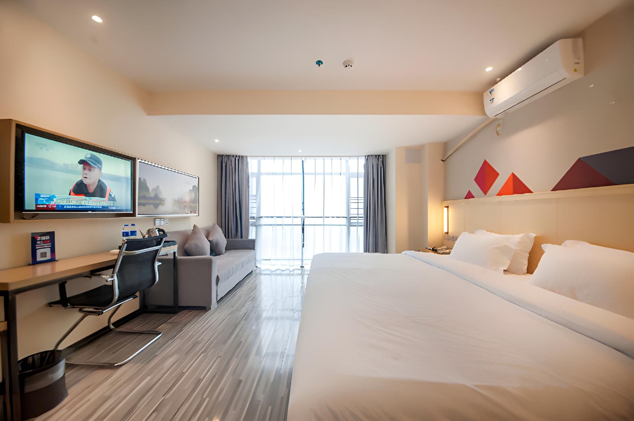 Dossen - Bed Room With View