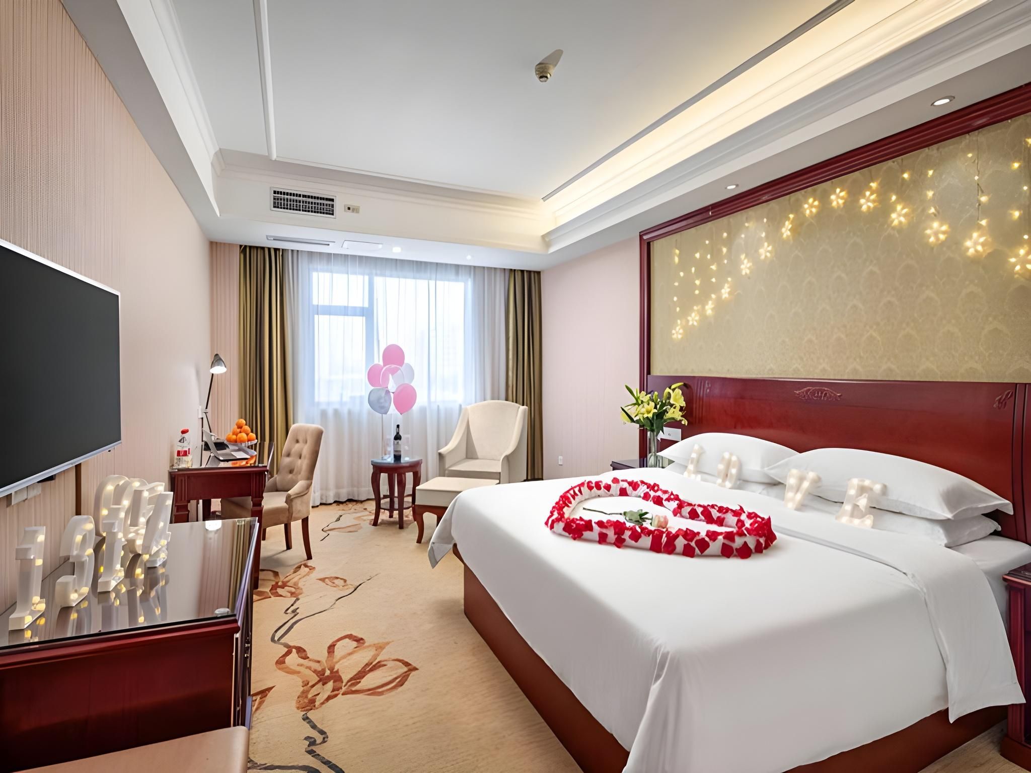 Vienna - Romance Themed Bed Room