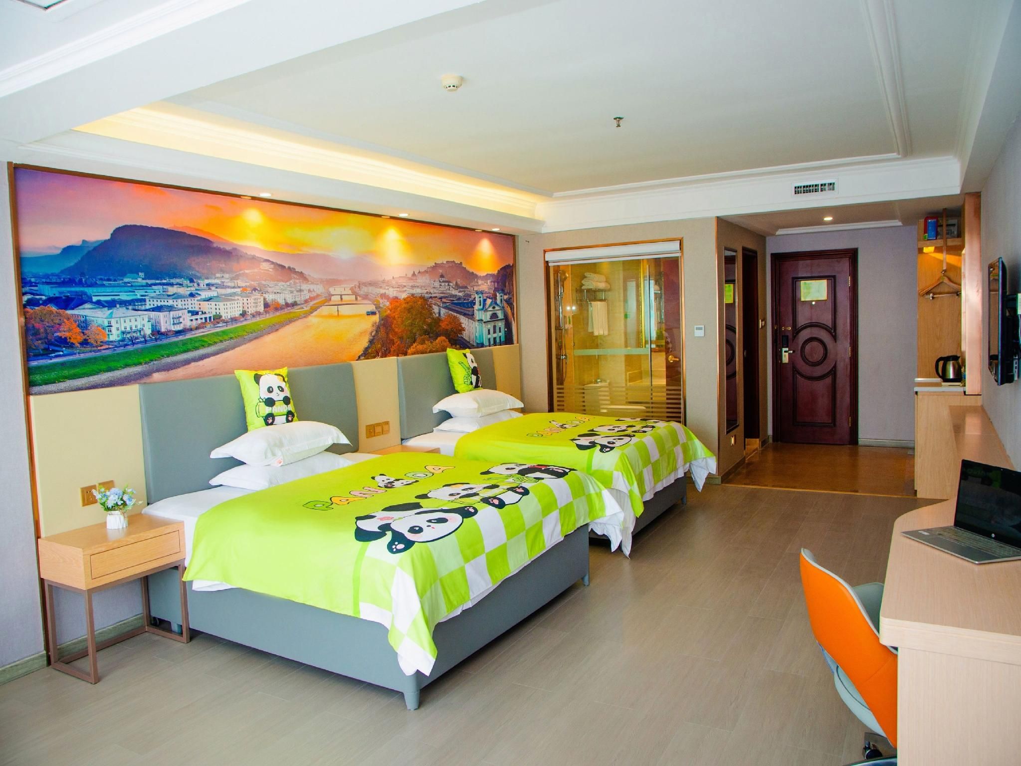 Vienna - Bonding Room With Twin Bed