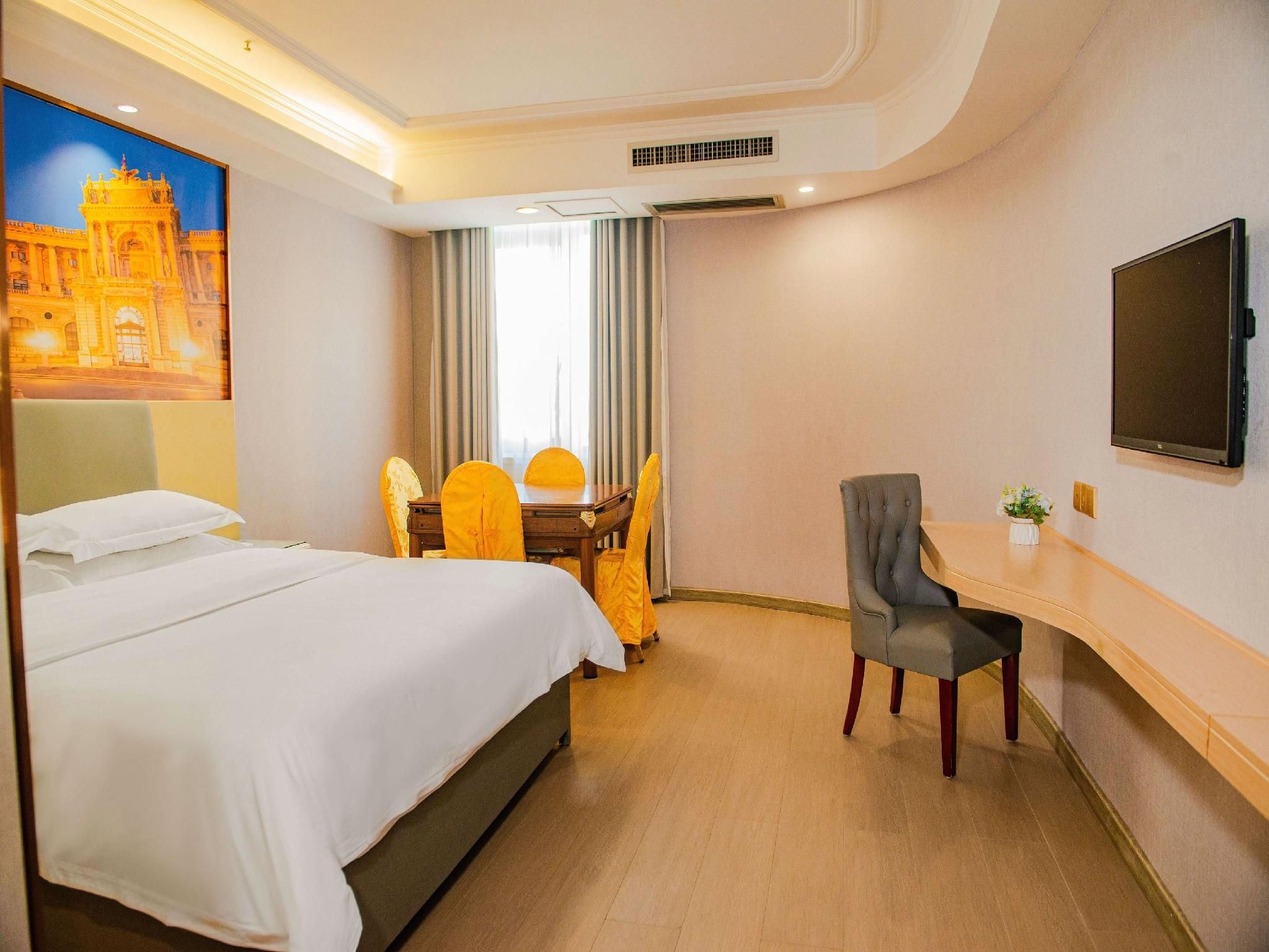 Double Room with Mah-jongg Table