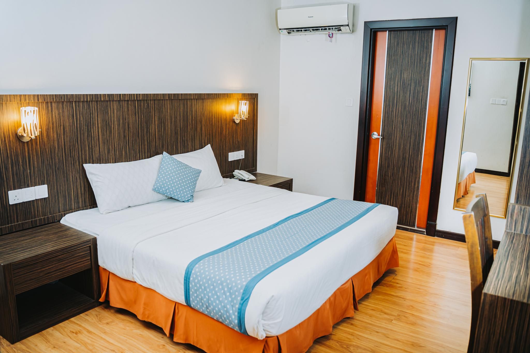 Standard King Room Without Window