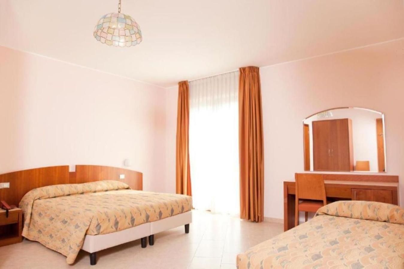 Triple Room with Sea View