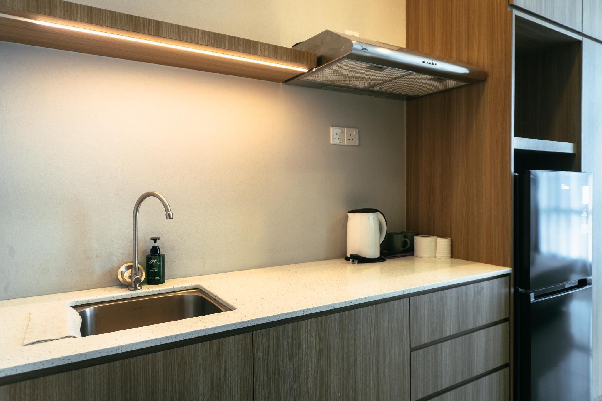 Stirling Suites by Evernent Queen Room 2