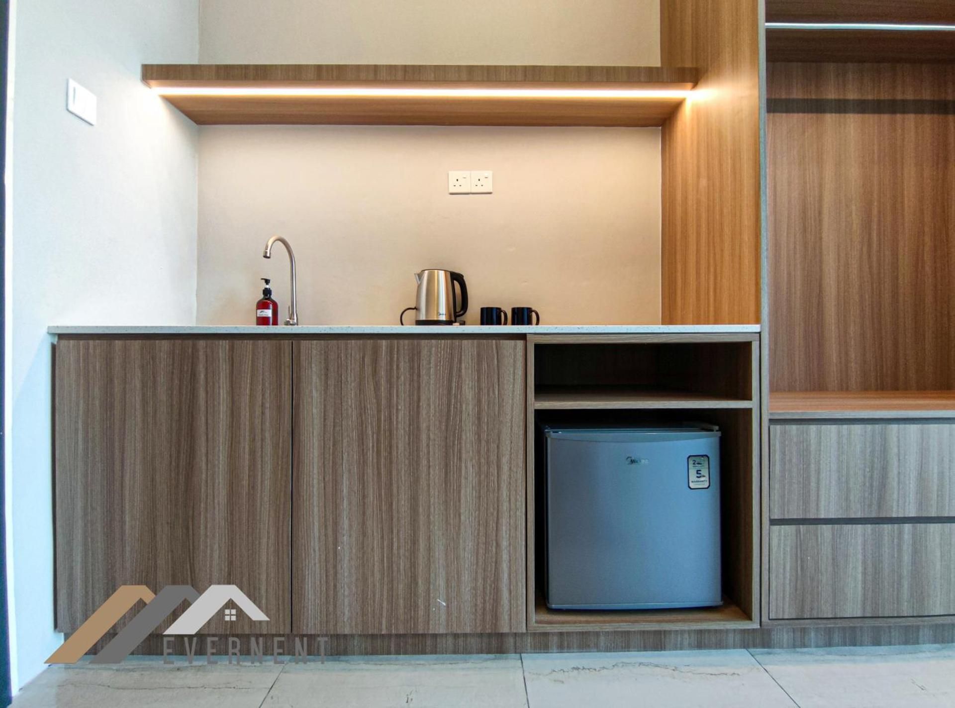 Triple - 1 Queen 1 Single