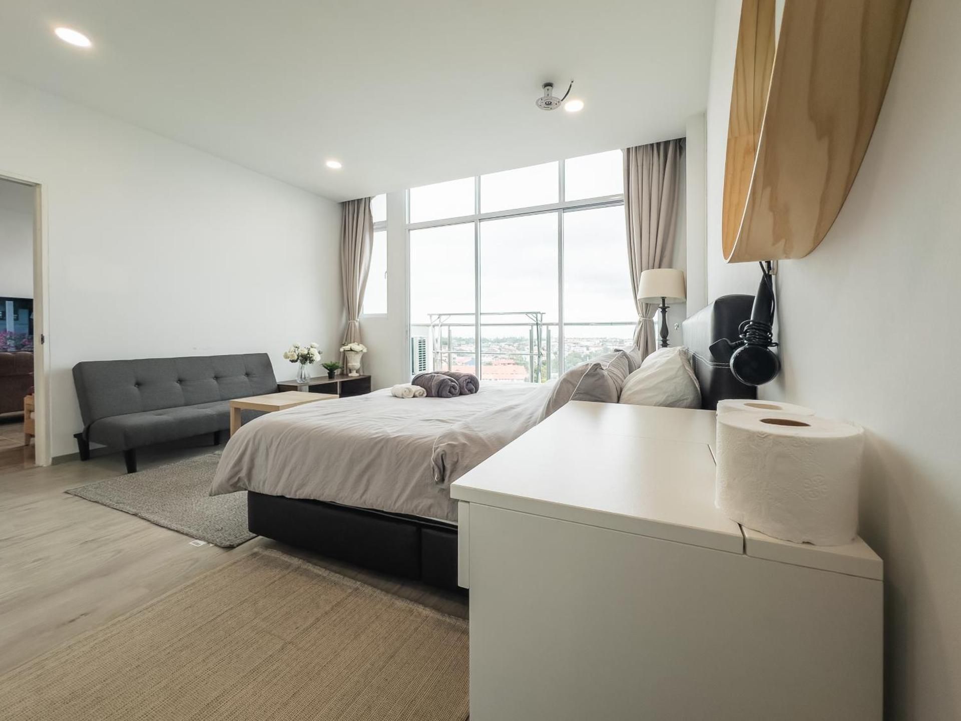 One-Bedroom Apartment