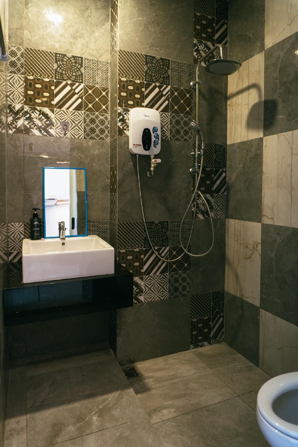 Stirling Suites by Evernent Queen Room 3