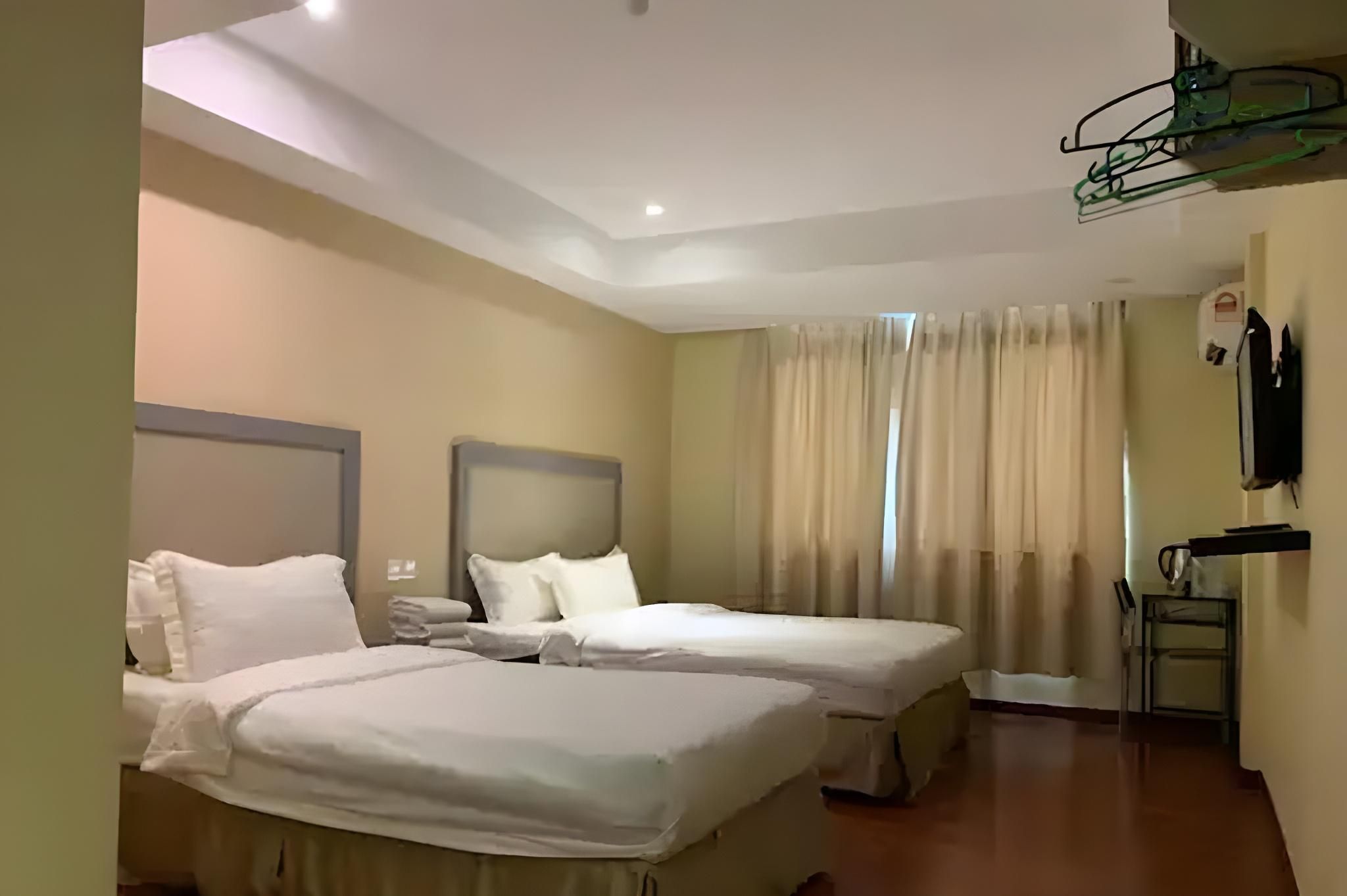 Family (1 Double Bed + 1 Single Bed)