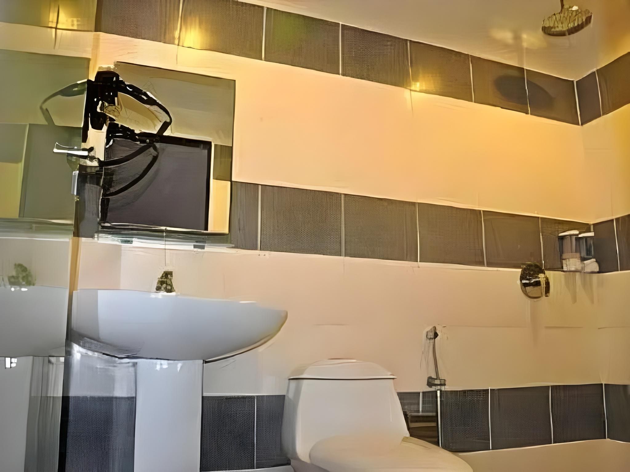 Standard Quad - 2 Queen Beds