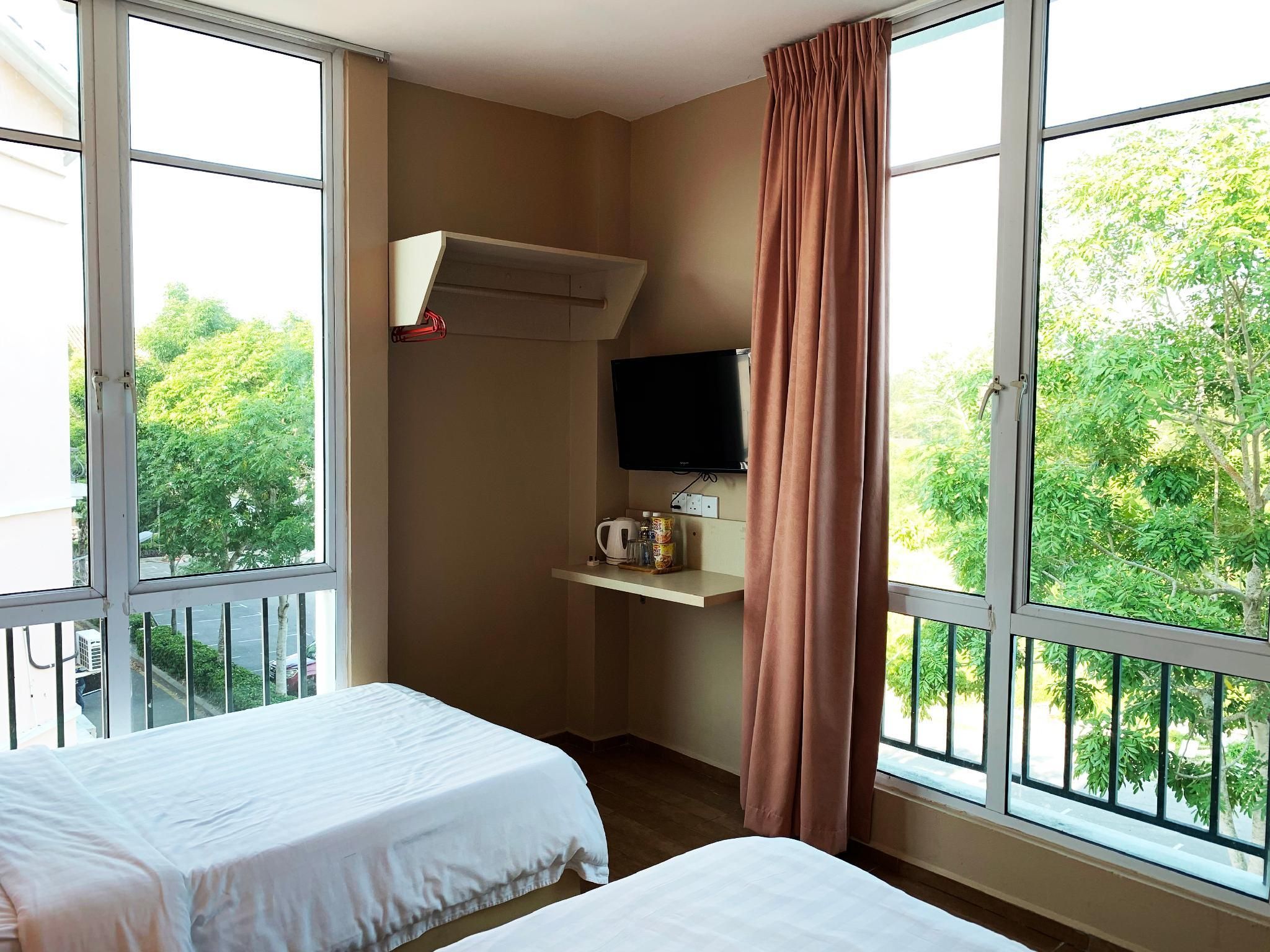 Twin Bed Room