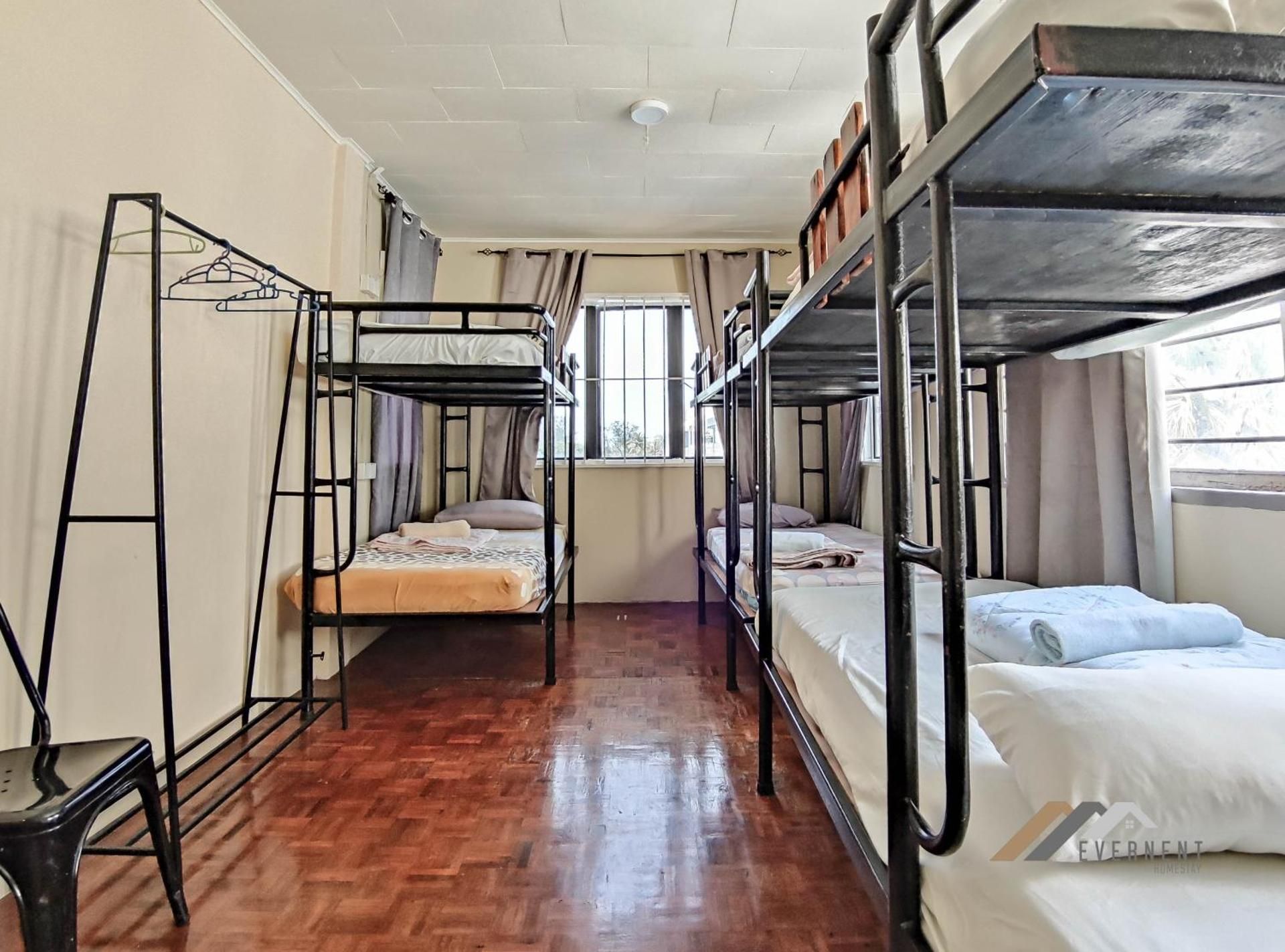 6-Bed Mixed Dormitory Room